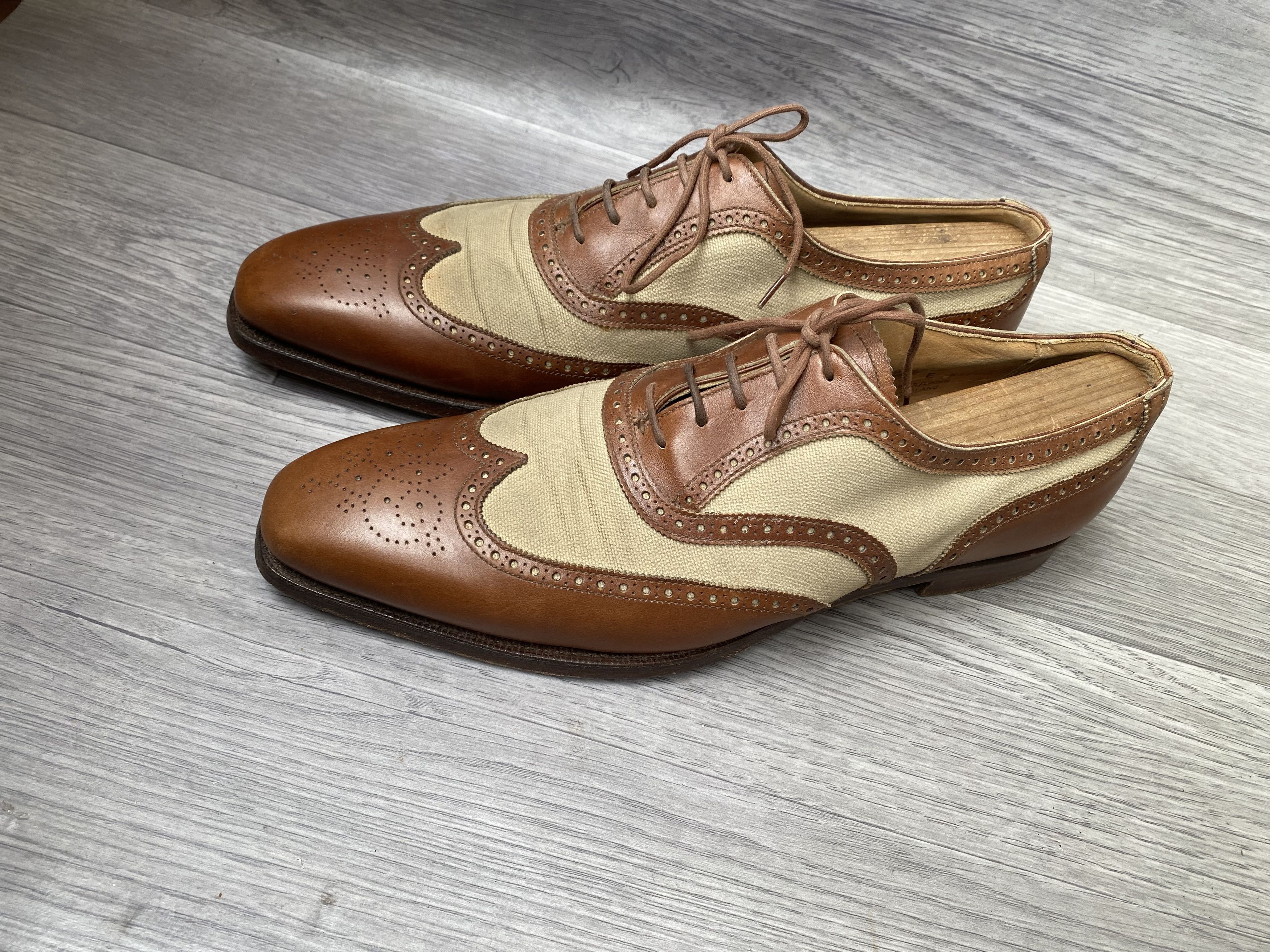 Crockett & Jones Crockett and jones two tone wingtip dress oxford shoes Size US 9 / EU 42 - 5 Thumbnail