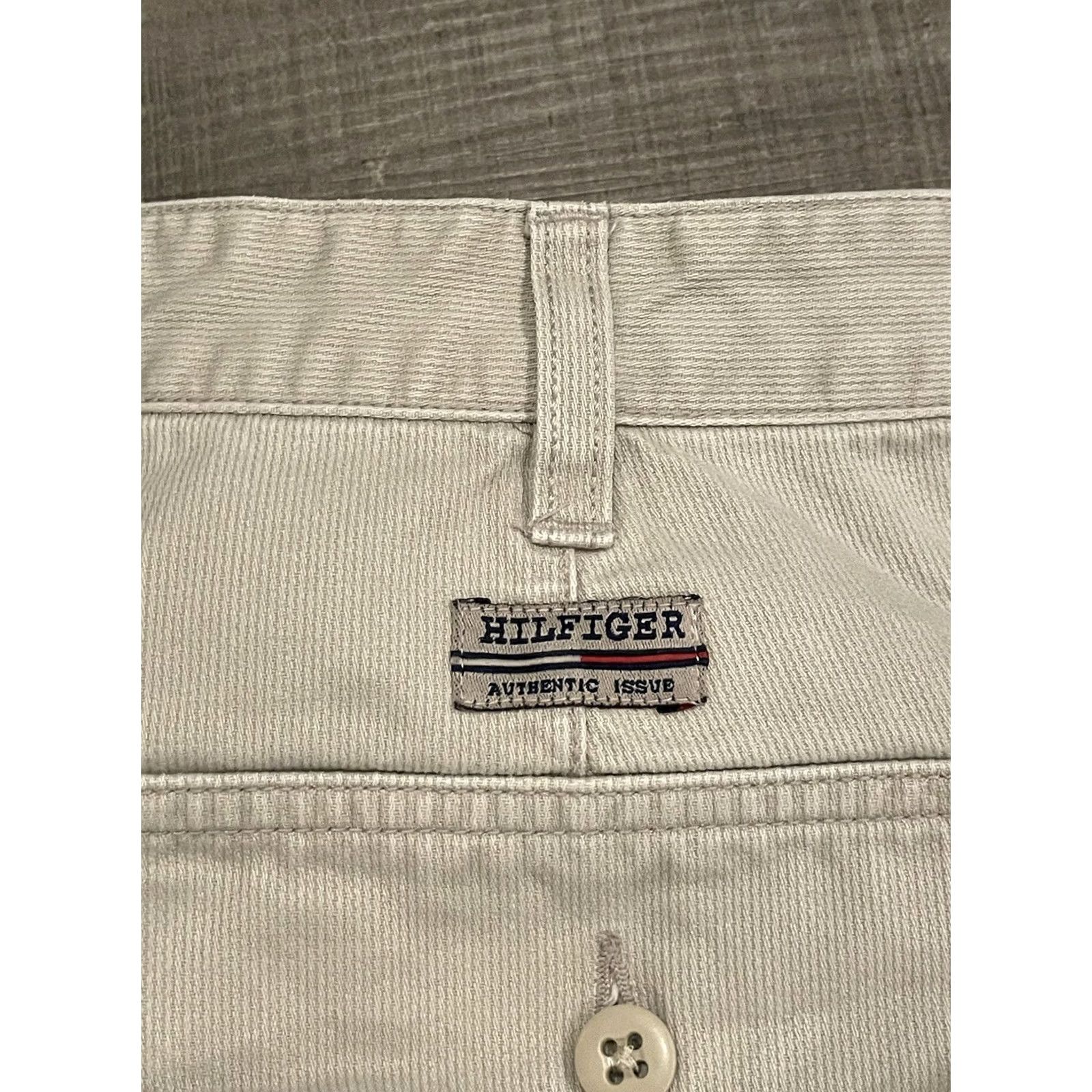 Tommy Hilfiger VINTAGE Tommy Hilfiger Pants Mens 38 Beige Men 38x32 Military Baggy Cargo Y2K Authentic F282 Size US 38 / EU 54 - 3 Thumbnail