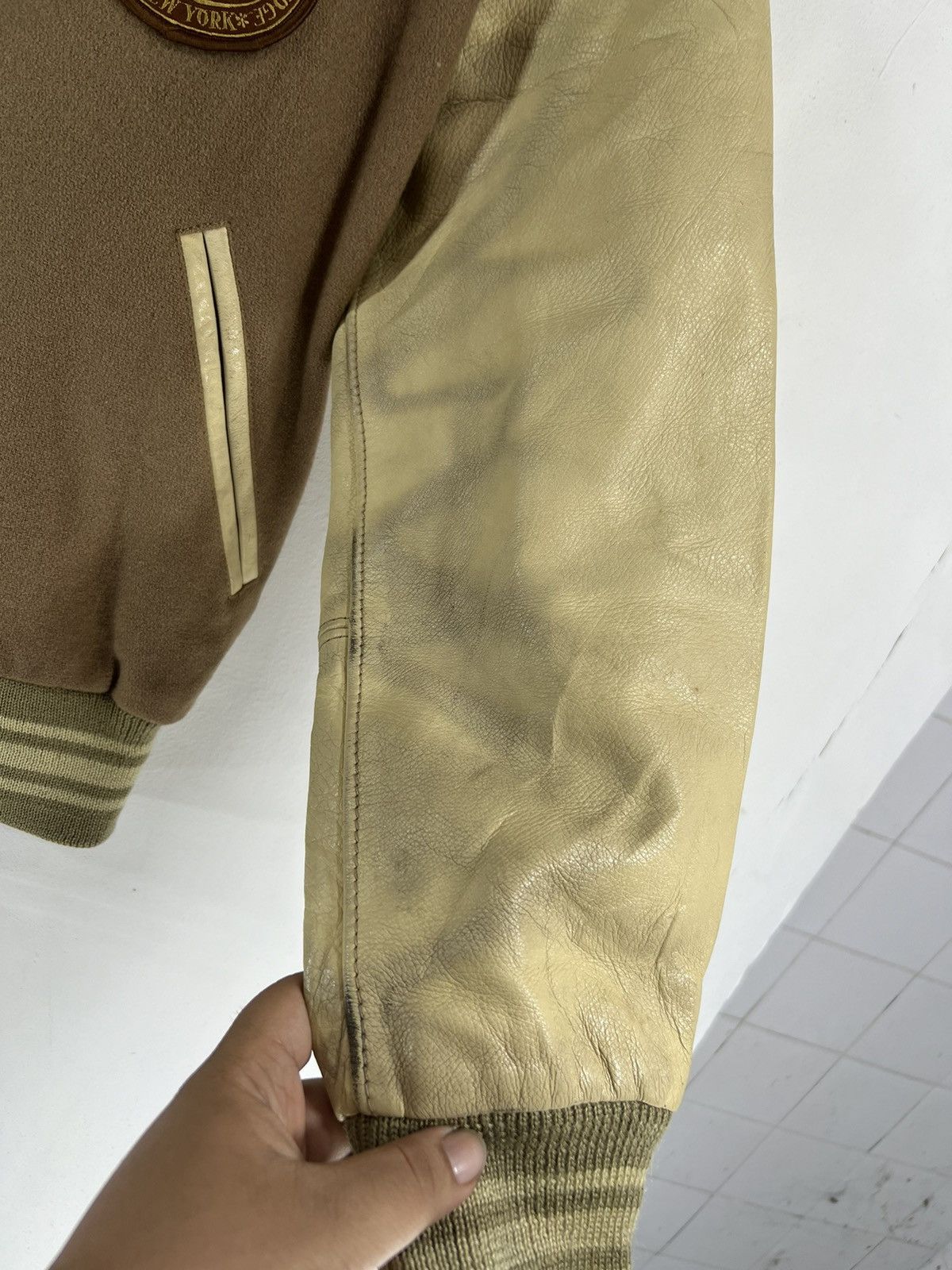 J. Press Leather Varsity J Press Streetwear bomber jacket Size US M / EU 48-50 / 2 - 8 Thumbnail
