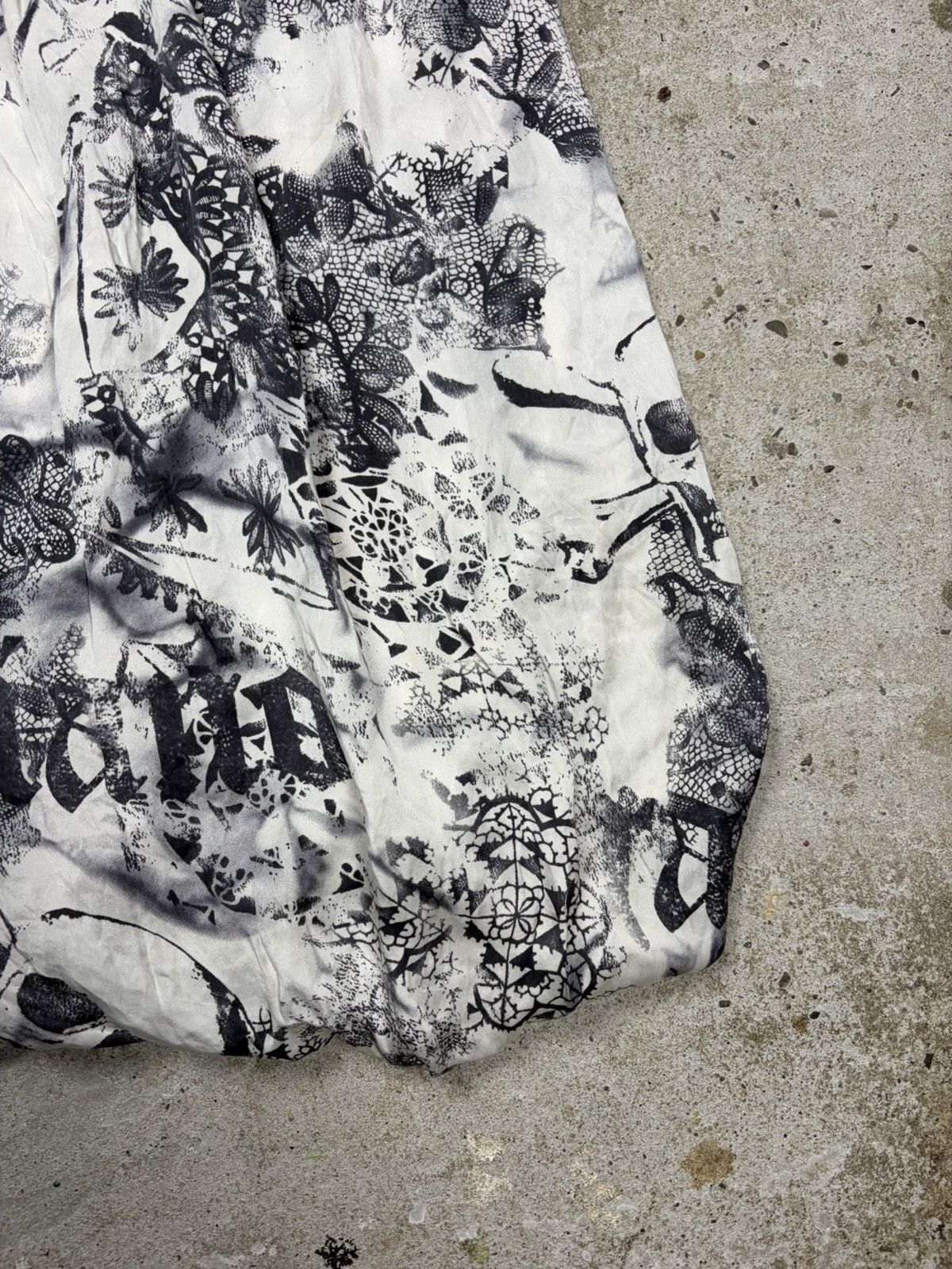 John Galliano Vintage 2000s John Galliano Silk Mini Newspaper Skull Dress Size S / US 4 / IT 40 - 4 Thumbnail