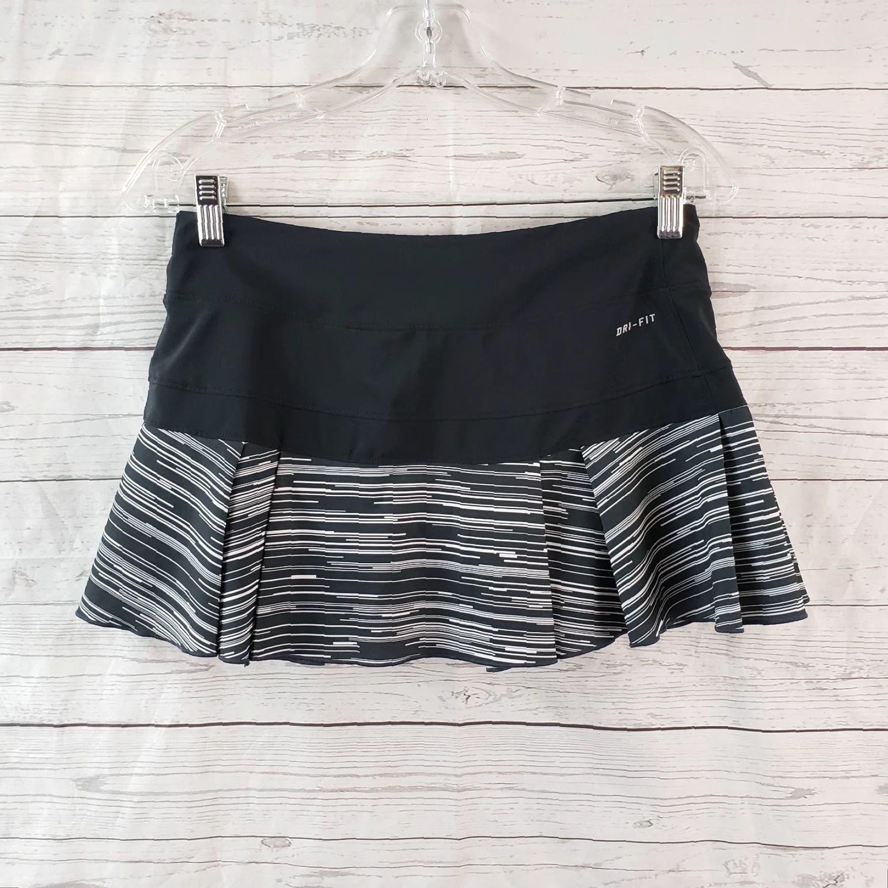 Nike Nike Dri-Fit Pleated Skort Sz Small Pull On Black Gray Womens Size ONE SIZE - 3 Thumbnail