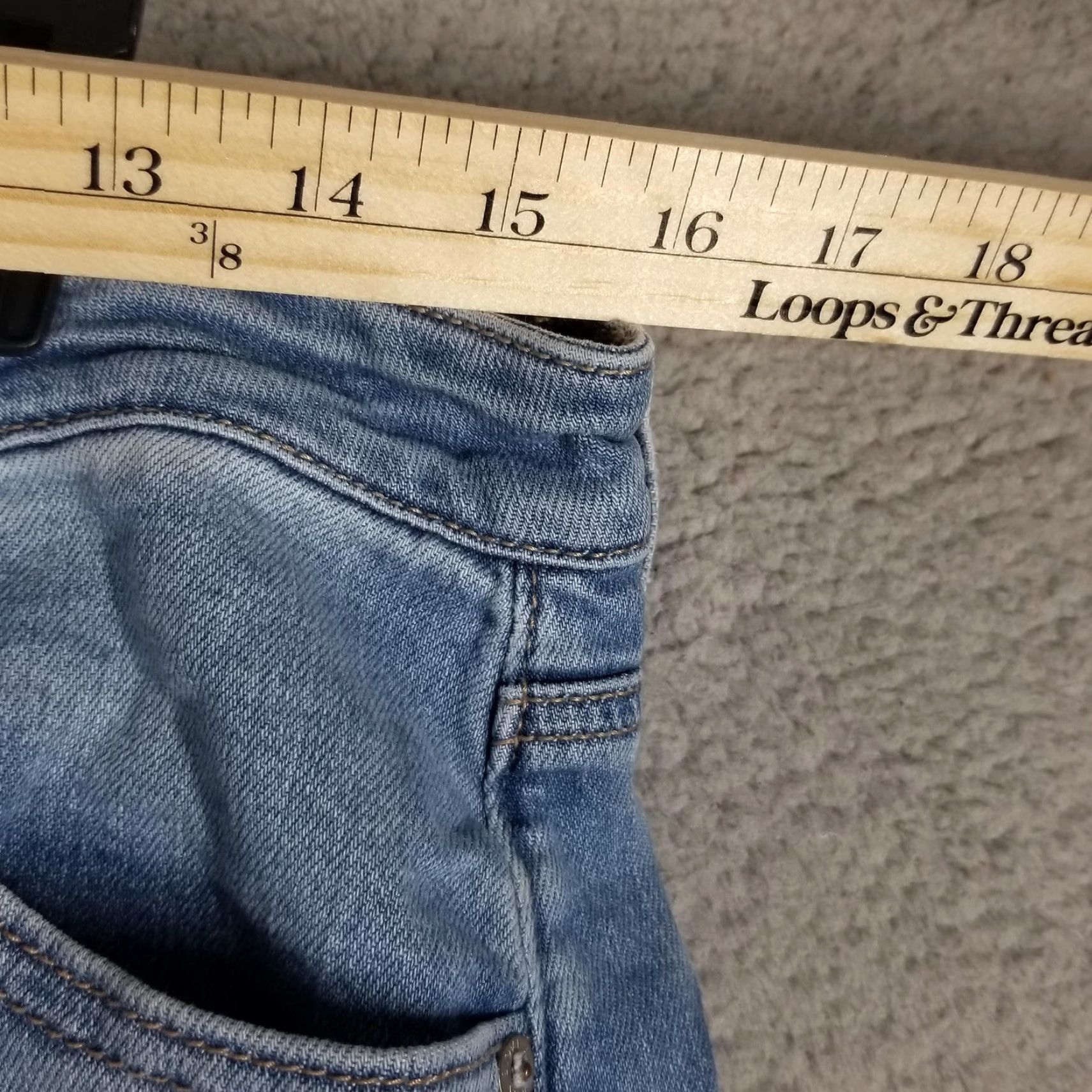 American Eagle Outfitters American Eagle Jeans Womens 8 Light Blue Wide Leg Cargo Denim Dreamy Drape Size 30" / US 8 / IT 44 - 5 Thumbnail