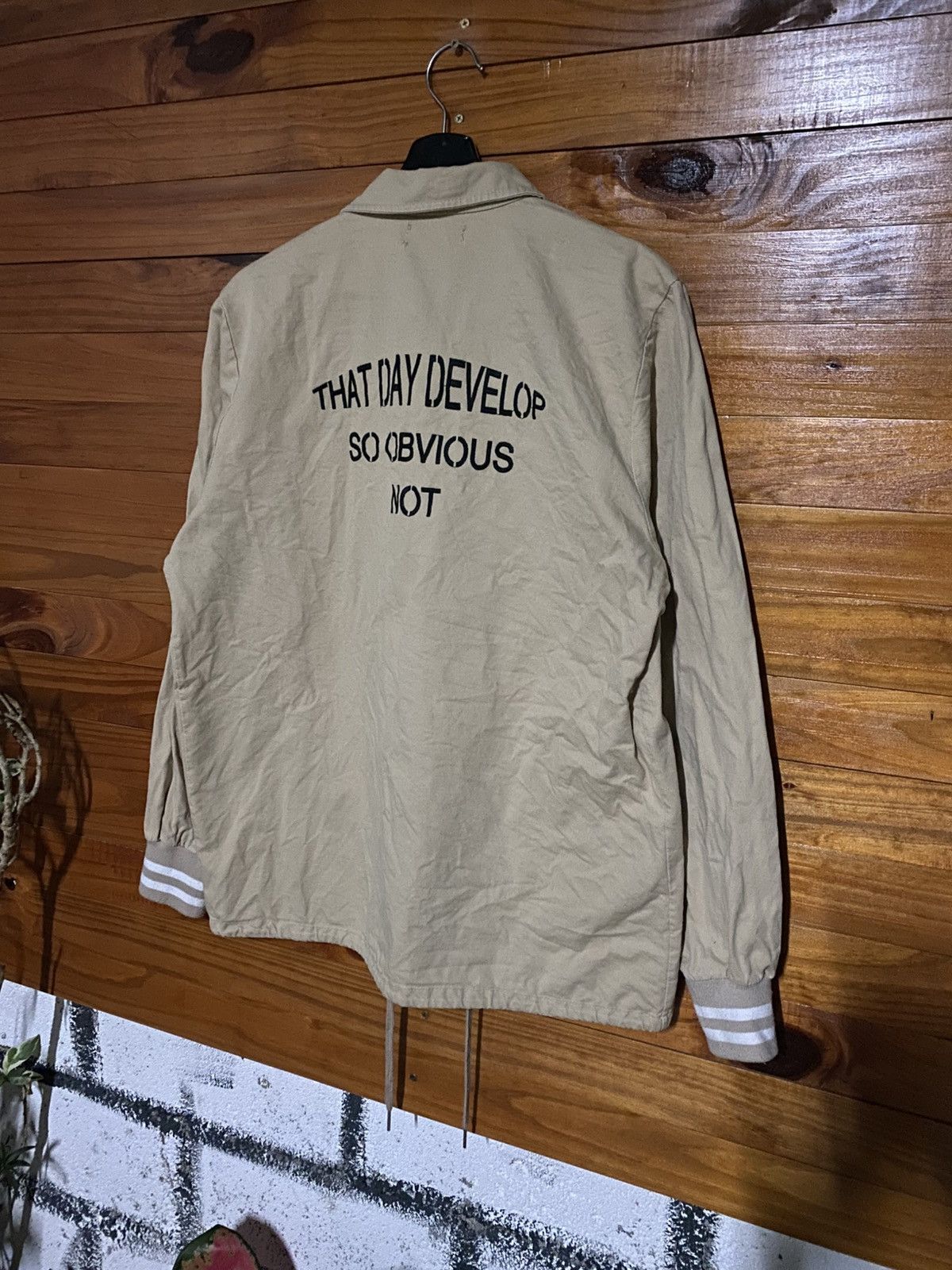 Japanese Brand Vintage-Style Beige A.O.S MAN Coaches Jacket Back Hit Size US M / EU 48-50 / 2 - 8 Thumbnail