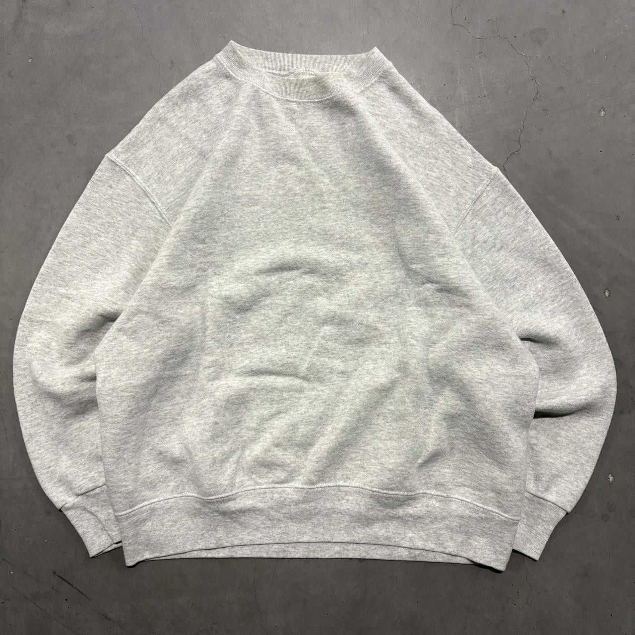 Vintage Vintage Y2K/2000s Blank Grey Streetwear Crewneck Sweatshirt! Size US L / EU 52-54 / 3 - 1 Thumbnail