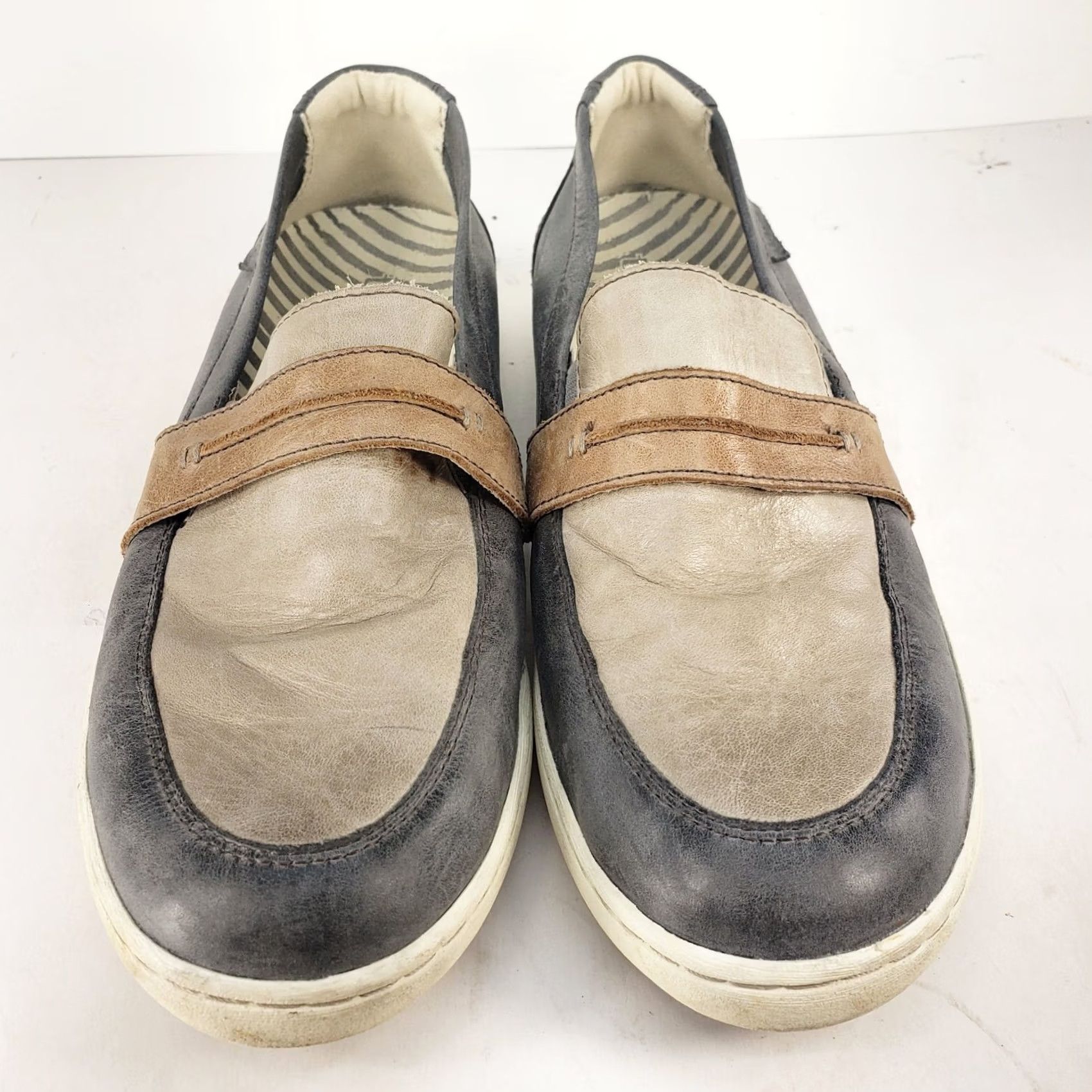 Taos Taos Upward Leather Loafer Women Size 9 Navy Beige Brown Activewear Flat Shoes Size US 9 / IT 39 - 3 Thumbnail