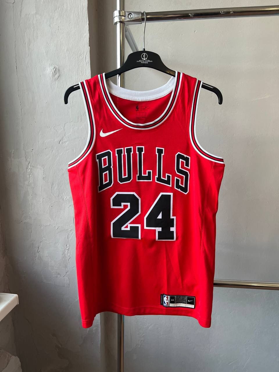 NBA 2021 CHICAGO BULLS #24 MARKKANEN BASKETBALL JERSEY NBA NIKE Size US M / EU 48-50 / 2 - 2 Thumbnail