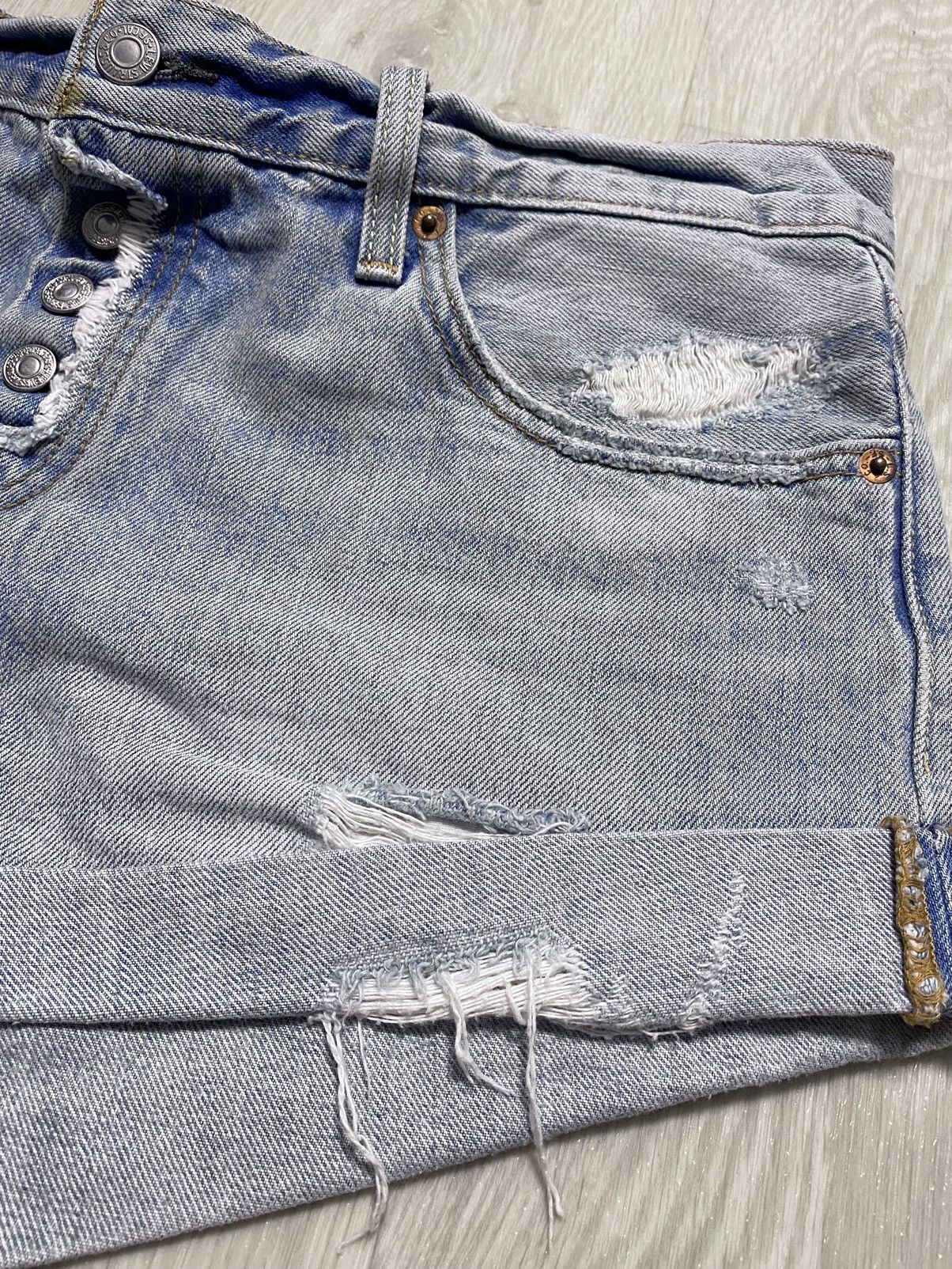 Levi's Vintage Clothing Women’s Levi’s Washed Distressed Reworked Shorts Denim Jeans Size 27" / US 4 / IT 40 - 10 Thumbnail