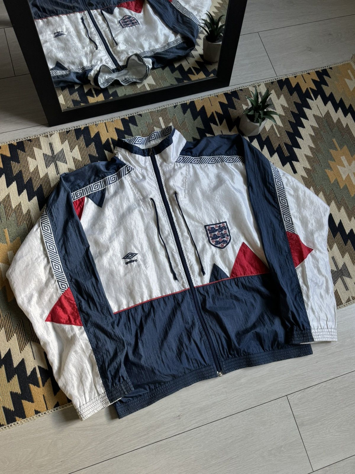 Umbro Vintage Umbro England 1990-92 Soccer Blockcore Jacket Size US XL / EU 56 / 4 - 2 Thumbnail