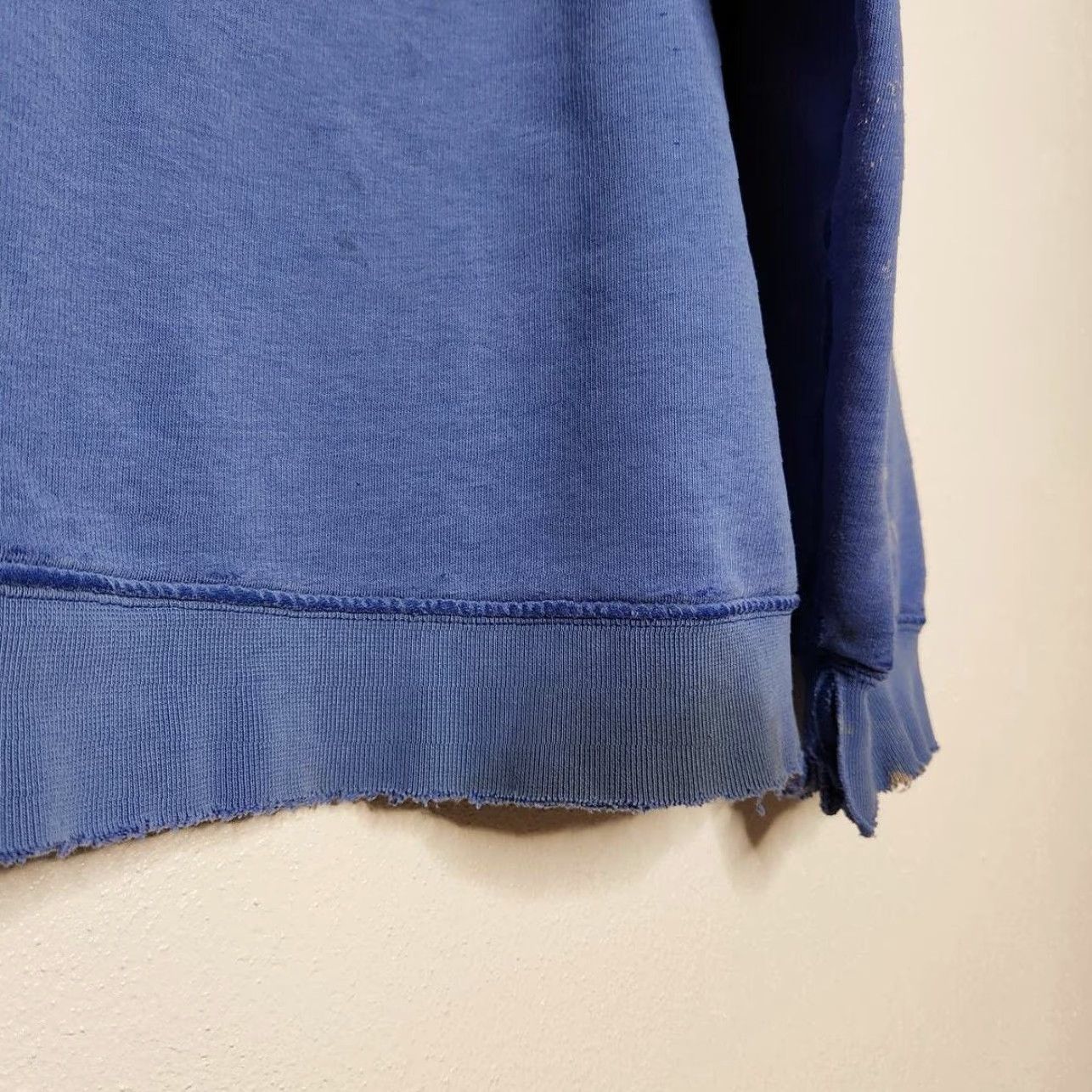 Nike VINTAGE Nike Sweatshirt Shirt Unisex Adults One Size Blue Distressed Grunge Swoosh Thrash Pullover Size US M / EU 48-50 / 2 - 7 Thumbnail