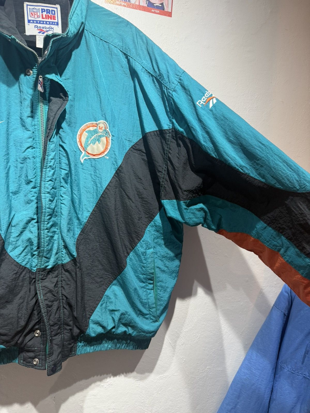 NFL Vintage Miami Dolphins Pro Line Jacket Size US XL / EU 56 / 4 - 8 Thumbnail