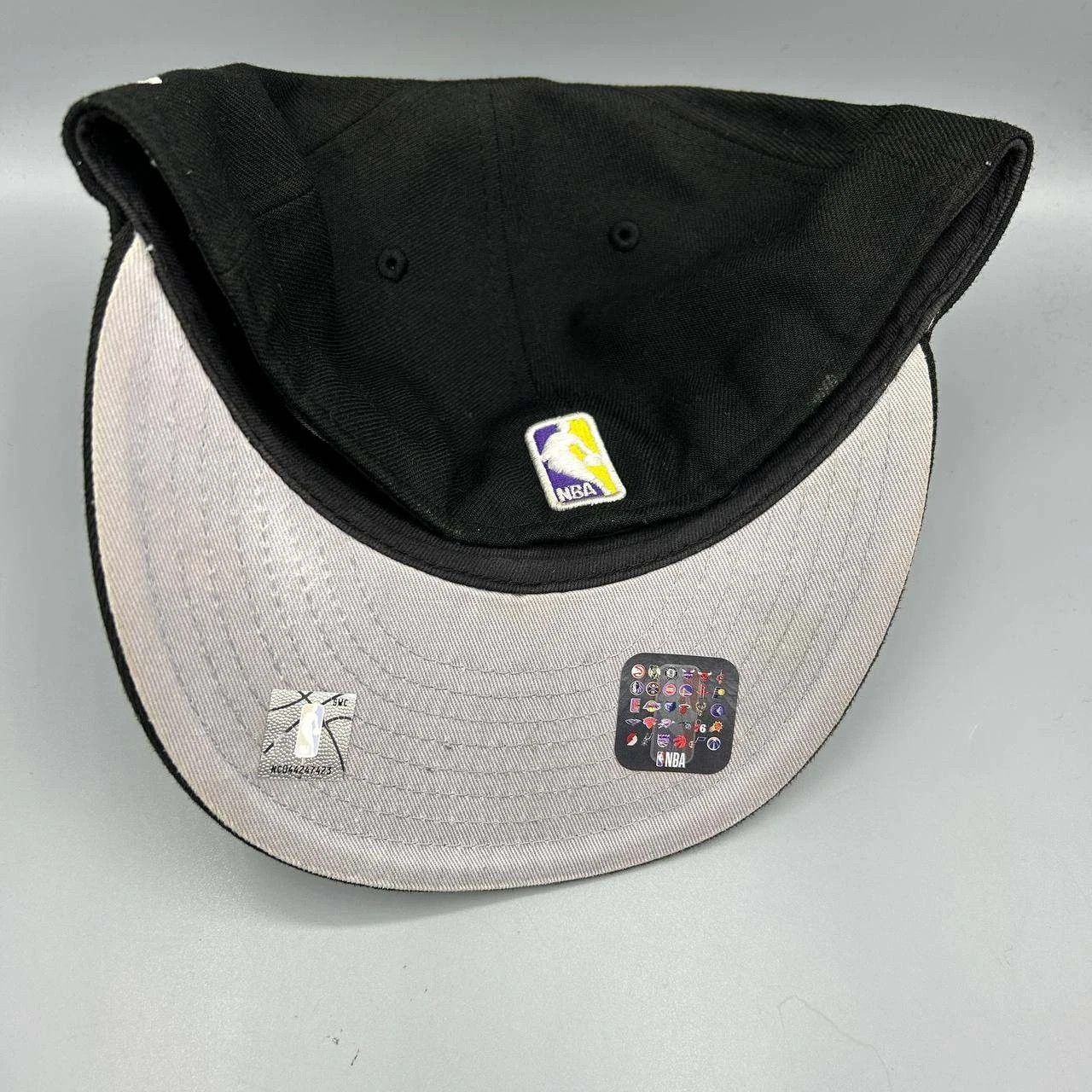 New Era Los Angeles LA Lakers Hat Men 7 3/8 Embroidered NBA Fitted Size ONE SIZE - 5 Thumbnail