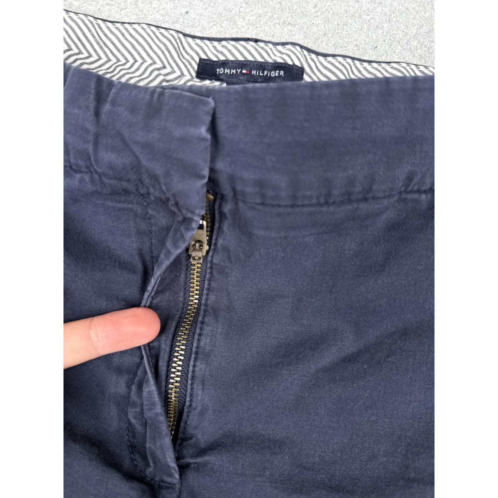Tommy Hilfiger Tommy Hilfiger Shorts Womens 12 Blue Chino Twill Flat Front Casual Summer 32x7 Size 34" / US 12 / IT 48 - 6 Thumbnail