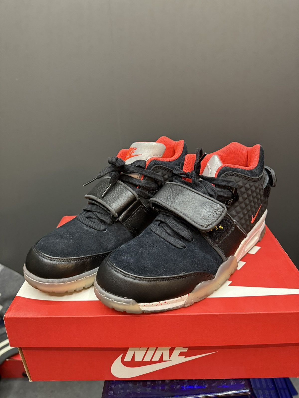 Nike Nike Air Cruz Black Crimson 9.5 821955-001 2016 Size US 9.5 / EU 42-43 - 1 Thumbnail