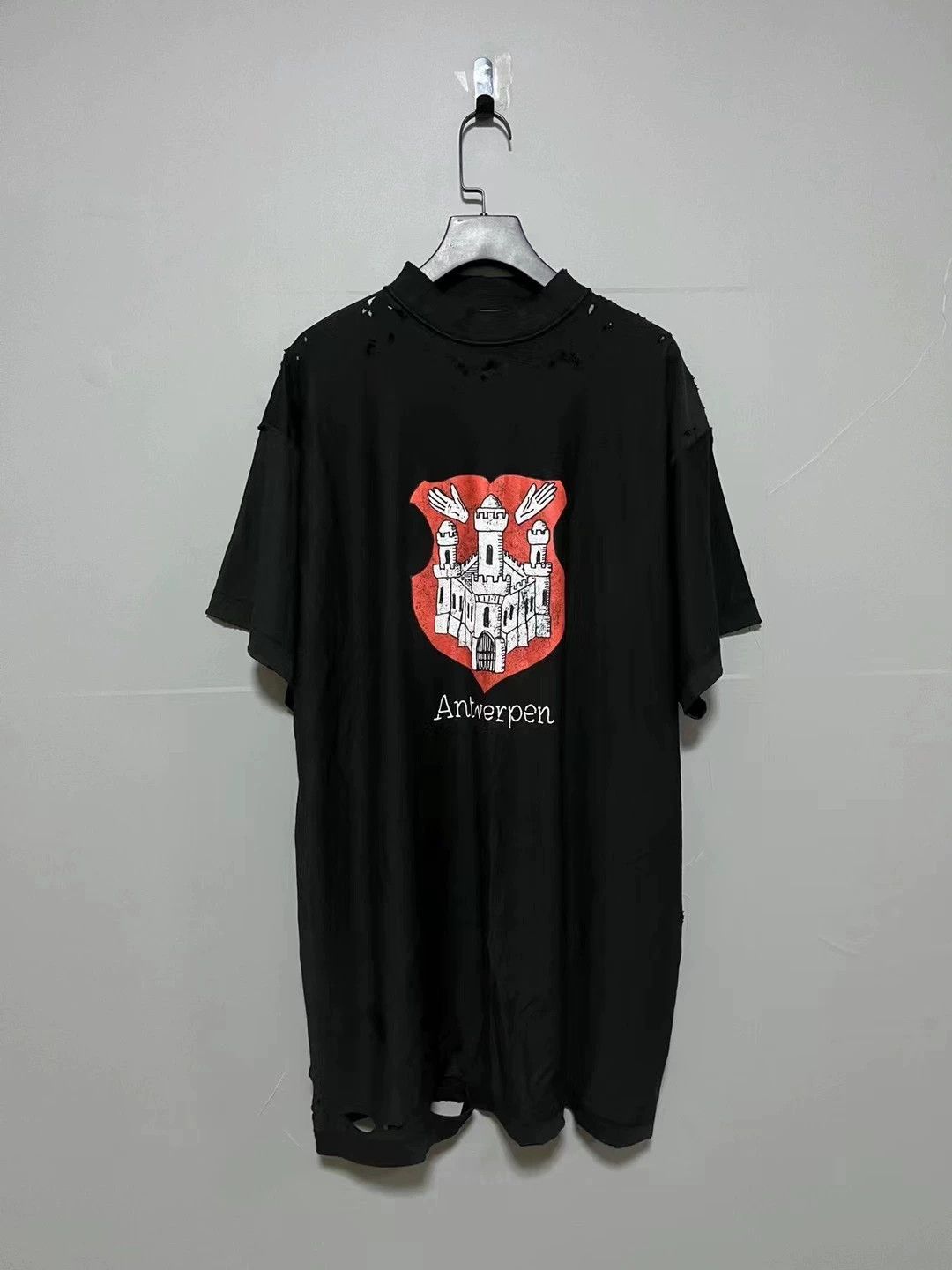 Balenciaga Balenciaga new style destroys Antwerp Castle short sleeves Size US S / EU 44-46 / 1 - 1 Thumbnail