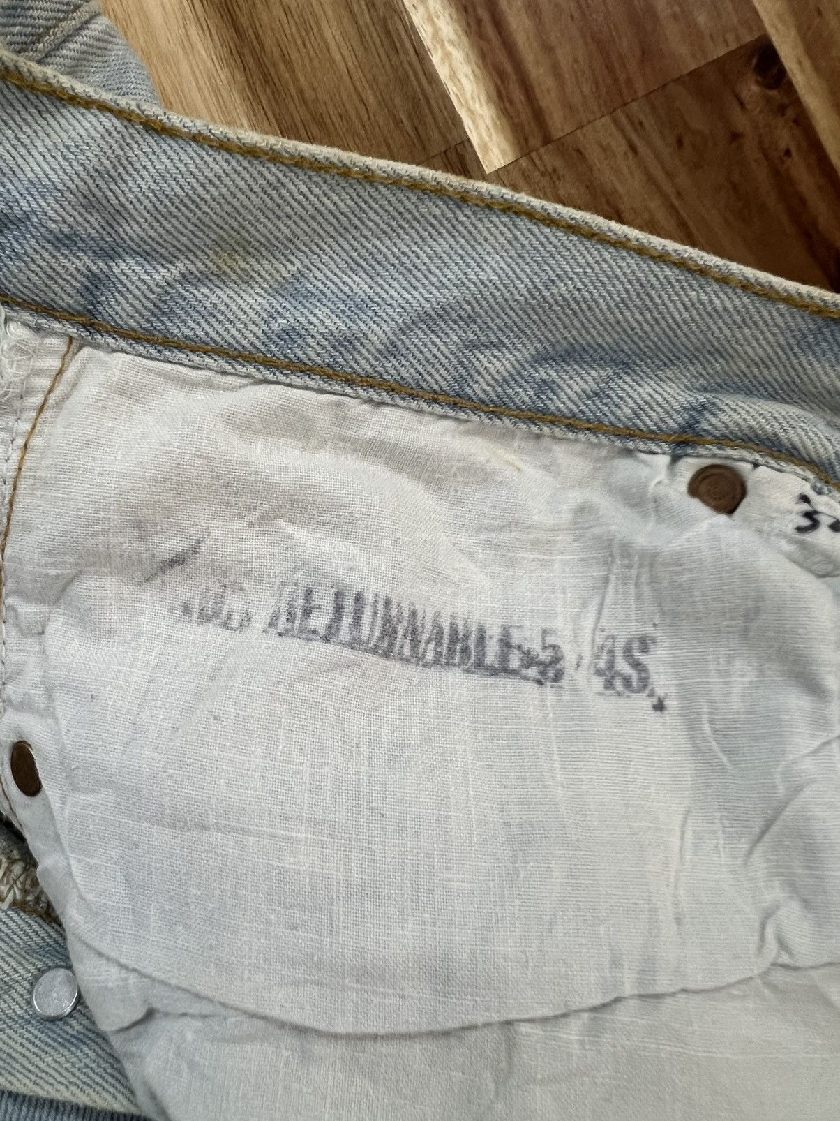 Vintage Vintage 90’s Trashed Levis 501 Non Selvedge Button 501 Denim Size US 32 / EU 48 - 10 Thumbnail