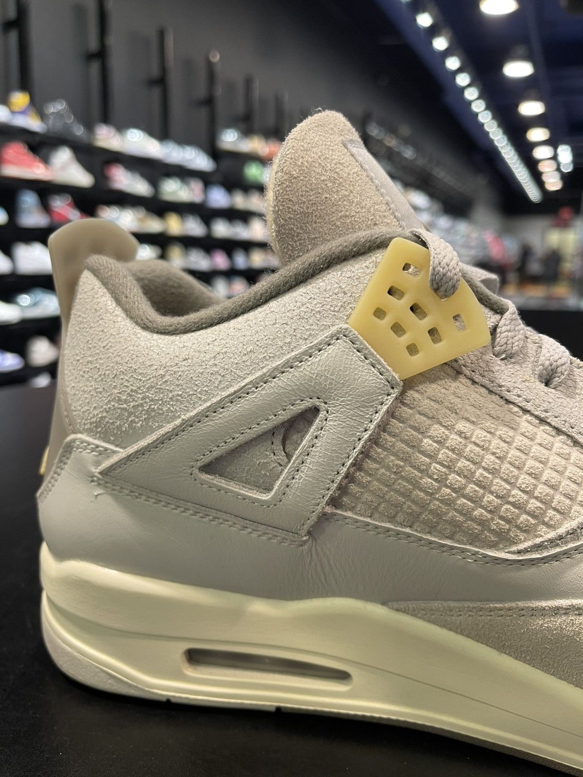 Jordan Brand Size 13 - Jordan 4 Craft Photon Dust Size US 13 / EU 46 - 7 Thumbnail