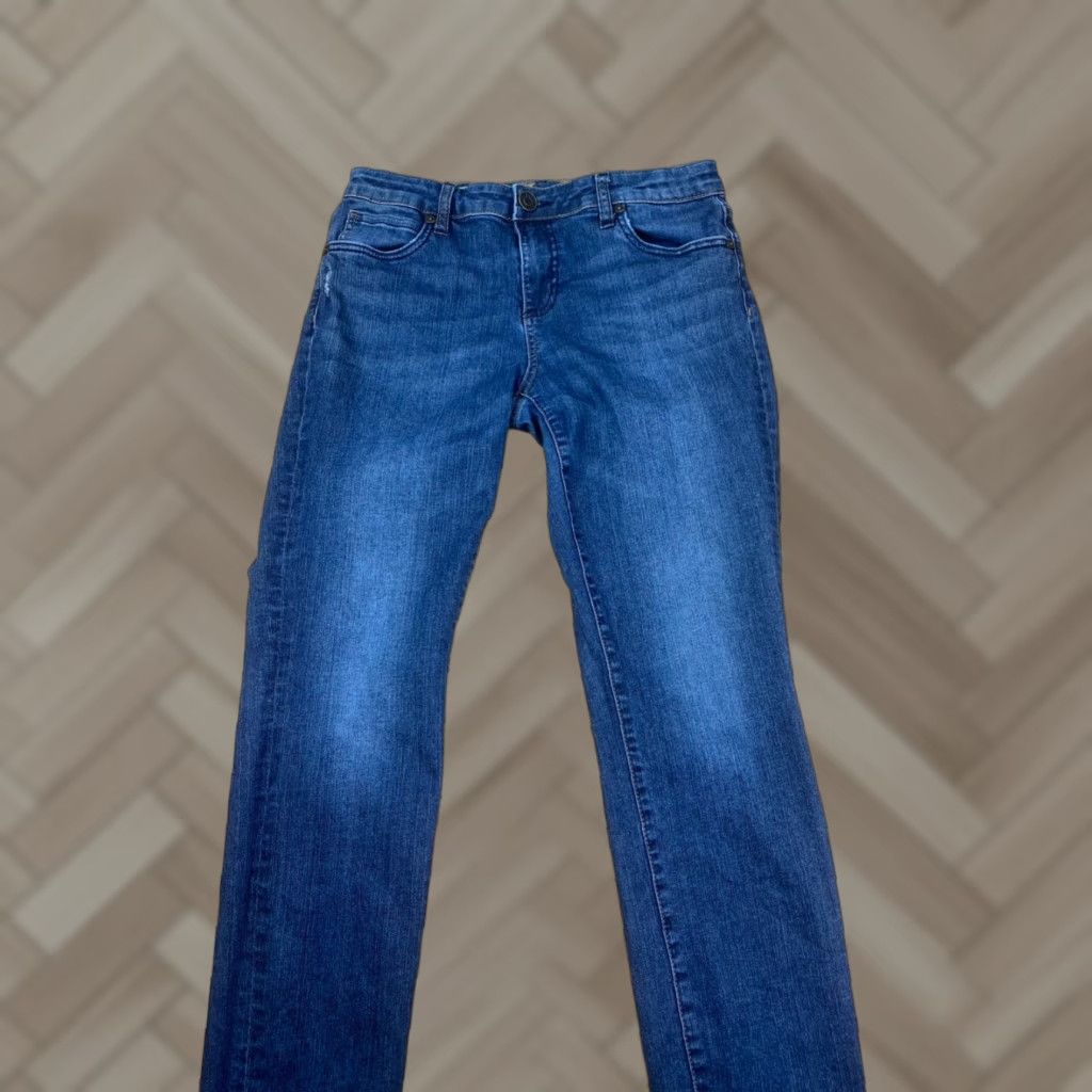 Vintage KUT from the Kloth Katy Boyfriend Jeans Womens 8 Blue Stretch Denim Casual Mid Rise 29 Inseam Jeans Womens Size 30" / US 8 / IT 44 - 1 Thumbnail