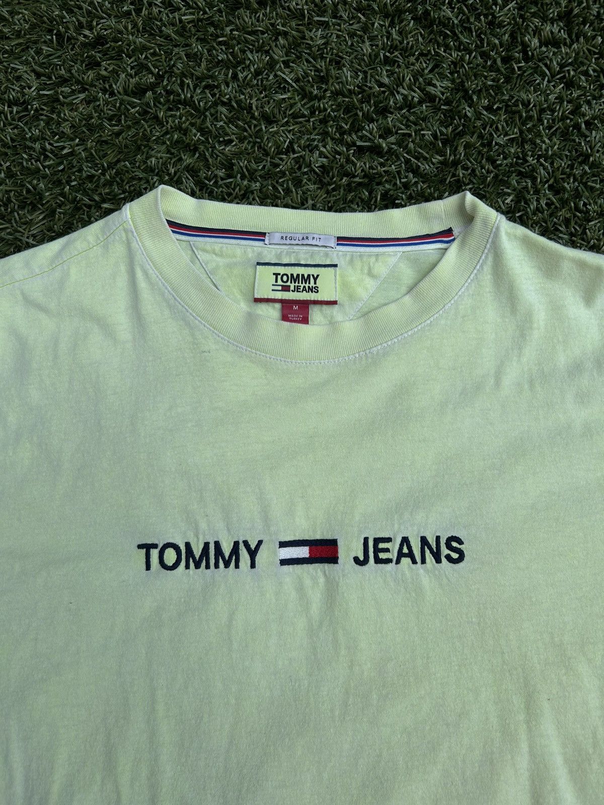 Tommy Hilfiger × Tommy Jeans × Vintage Tommy Jeans Tee Size US M / EU 48-50 / 2 - 2 Thumbnail