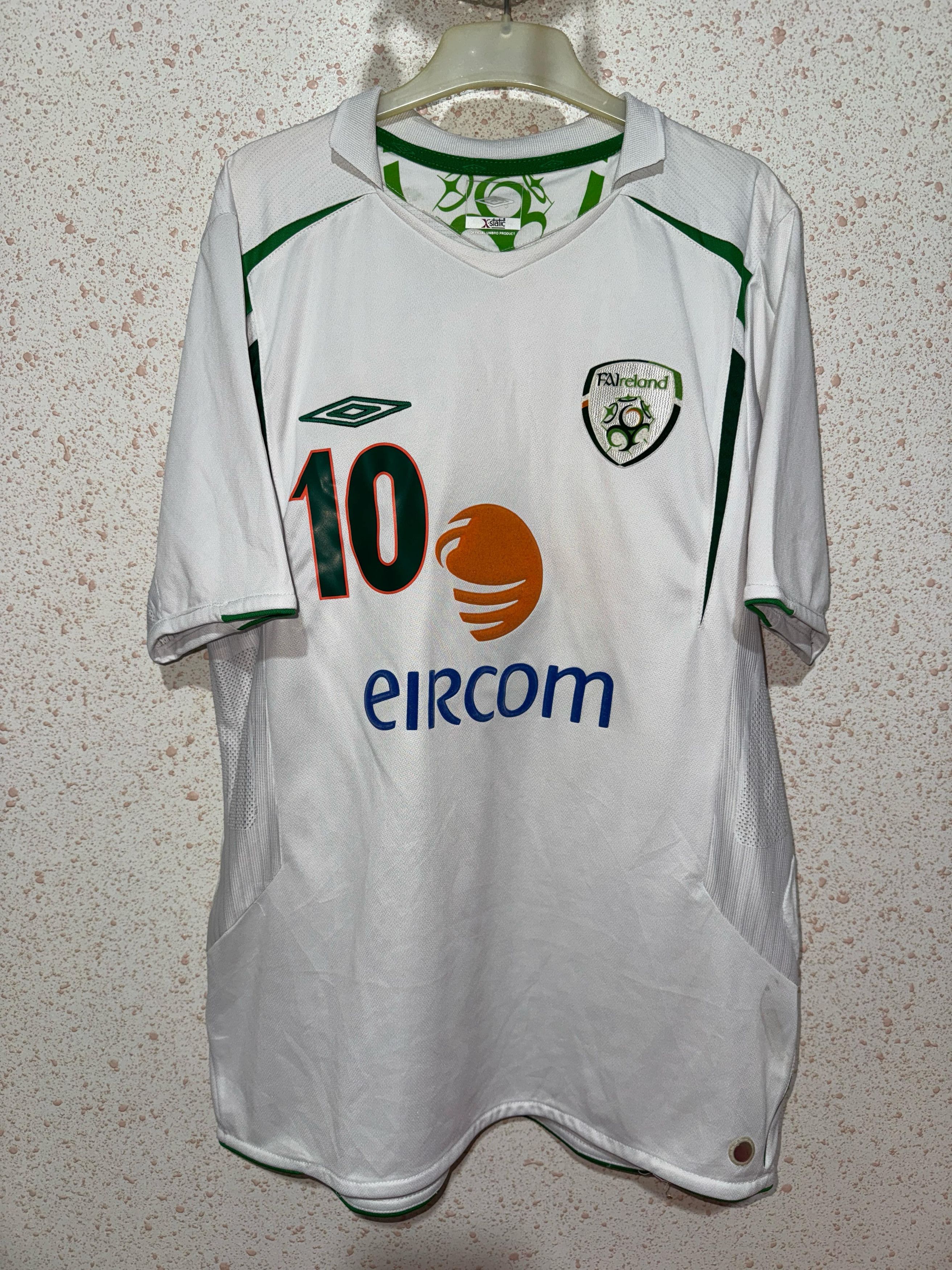 Umbro × Vintage Ireland 2006/07 Away Shirt UMBRO - Robbie Keane #10 Size US M / EU 48-50 / 2 - 1 Thumbnail