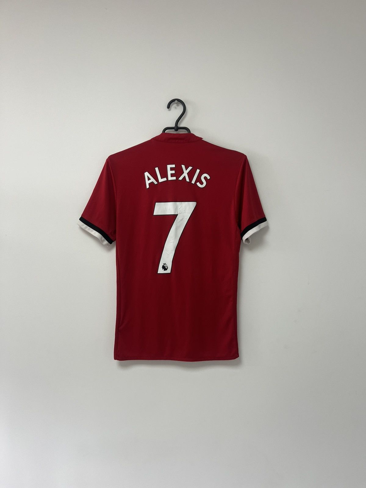 Adidas × Vintage Manchester United 2017-18 Alexis #7 Jersey Soccer Shirt sz S Size US XS / EU 42 / 0 - 2 Thumbnail
