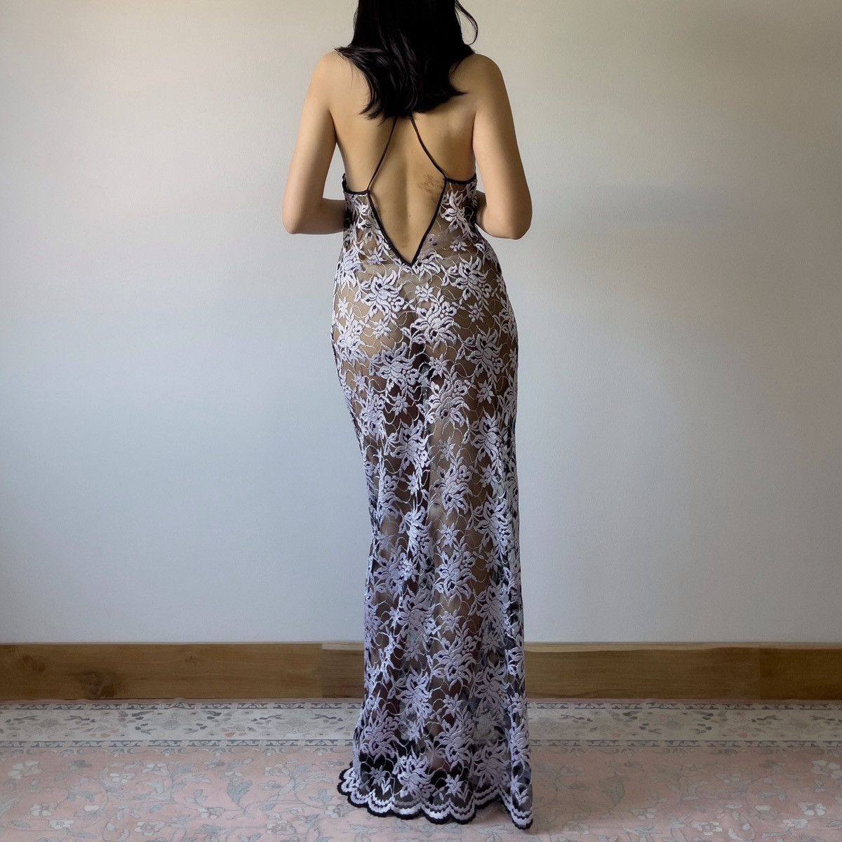 Vintage Vintage Fantasy 1990s Black Embroidered Lace Slip Gown (S–M) Size M / US 6-8 / IT 42-44 - 9 Thumbnail