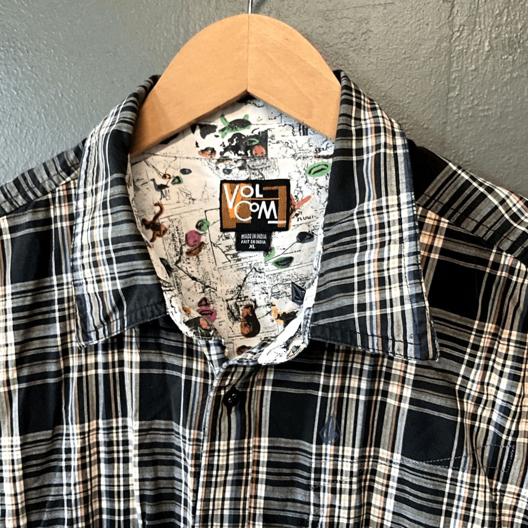 Volcom Volcom Shirt Mens XL Y2K Style Button Long Sleeve Plaid Black Size US XL / EU 56 / 4 - 2 Thumbnail