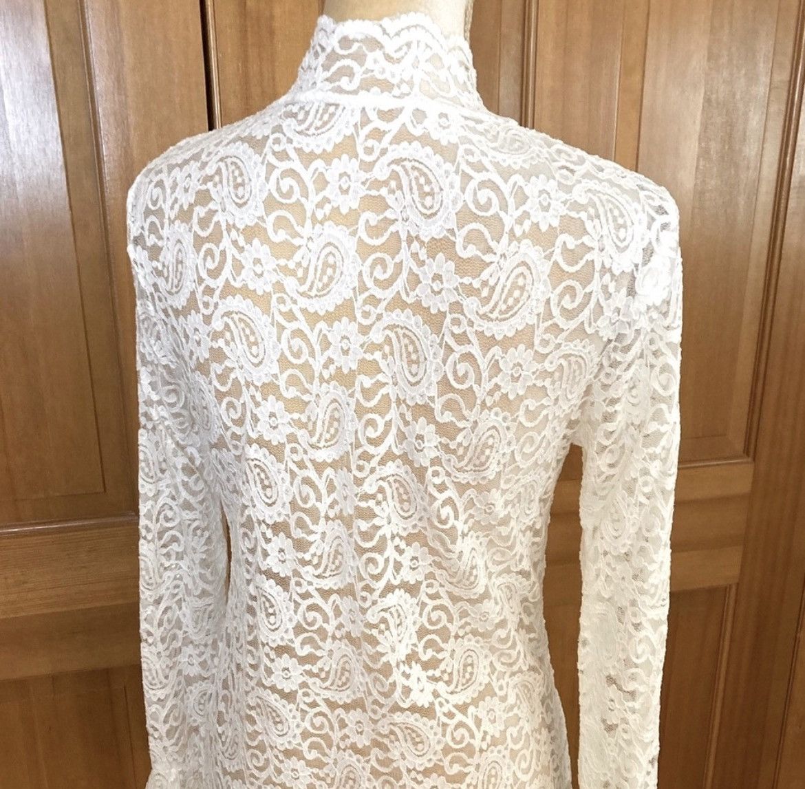 Designer × Other NWT, Lavishly Paris Women’s White Lace Mock Neck Size M / US 6-8 / IT 42-44 - 14 Thumbnail