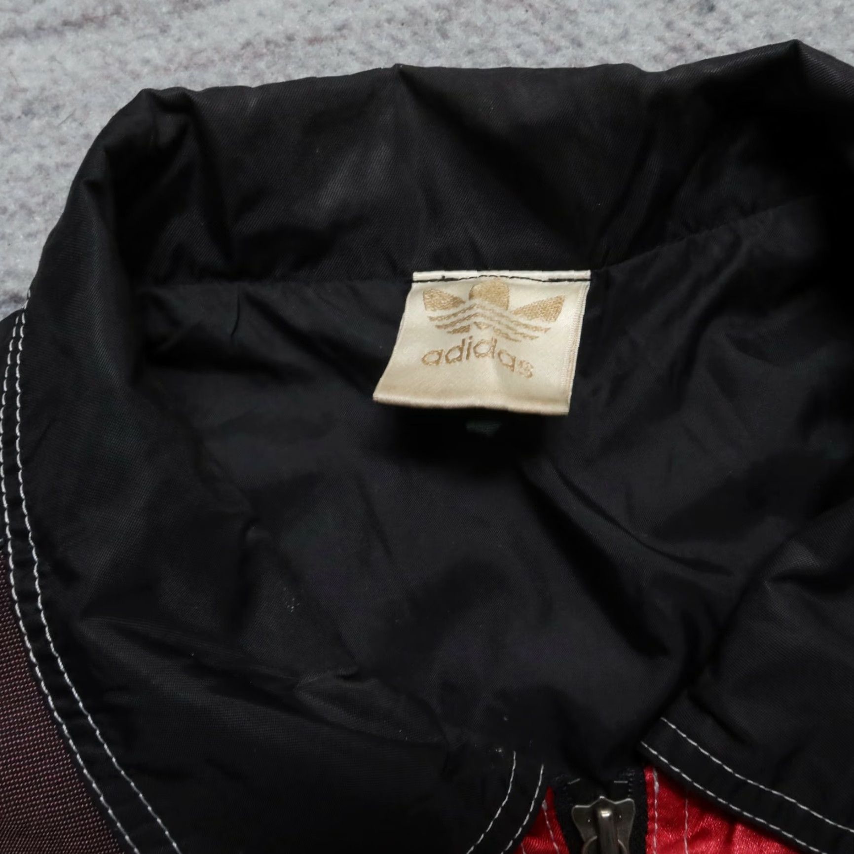 Adidas VINTAGE Adidas Nylon Multi Pocket Jacket Men M Black 90s Short Sleeve? Size US M / EU 48-50 / 2 - 3 Thumbnail