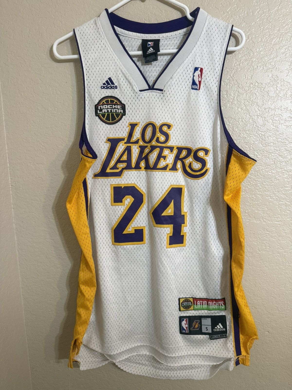 Adidas NOCHE LATINA KOBE BRYANT ADIDAS LAKERS SMALL S SWINGMAN Size US S / EU 44-46 / 1 - 3 Thumbnail