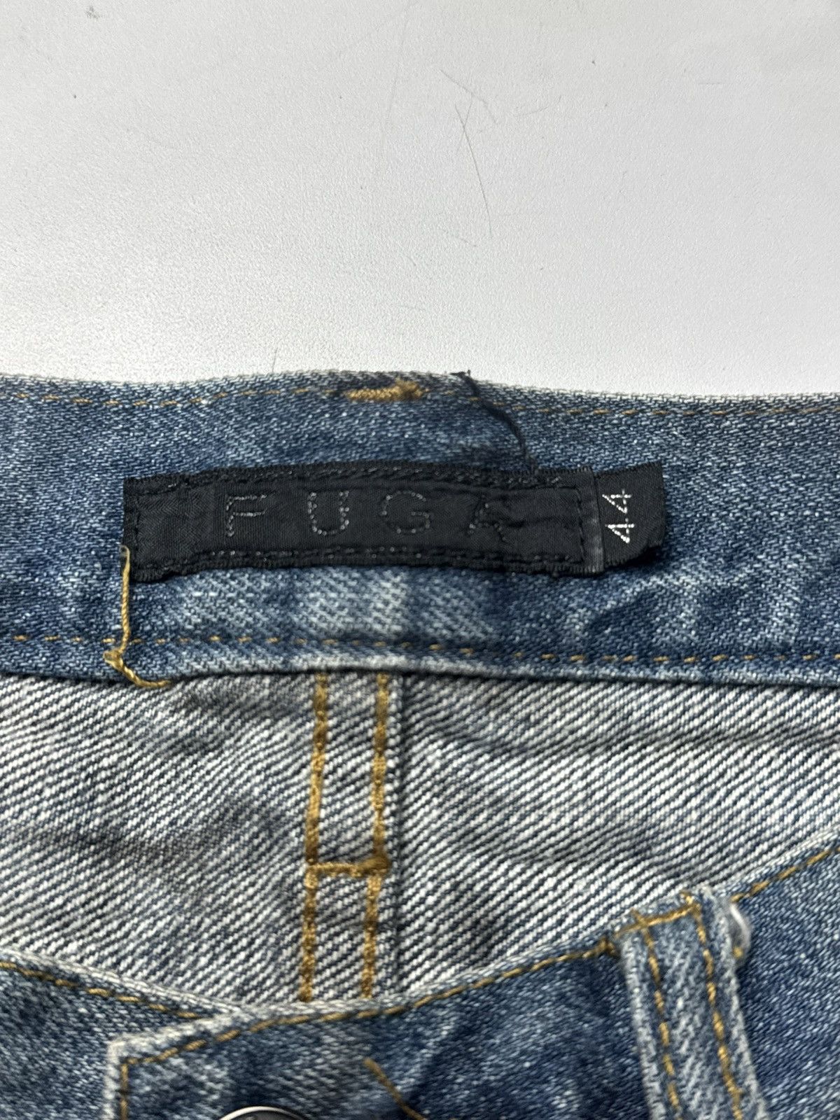 GOSTAR DE FUGA FUGA Distressed Denim Shorts Size US 29 - 10 Thumbnail