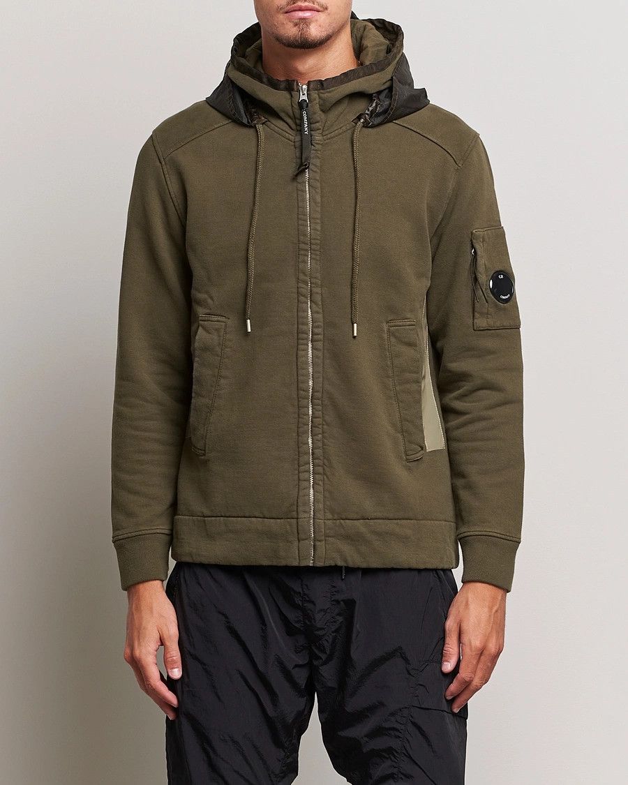 C.P. Company o1y1224 Logo Hoodie in Military Green Size US L / EU 52-54 / 3 - 3 Thumbnail