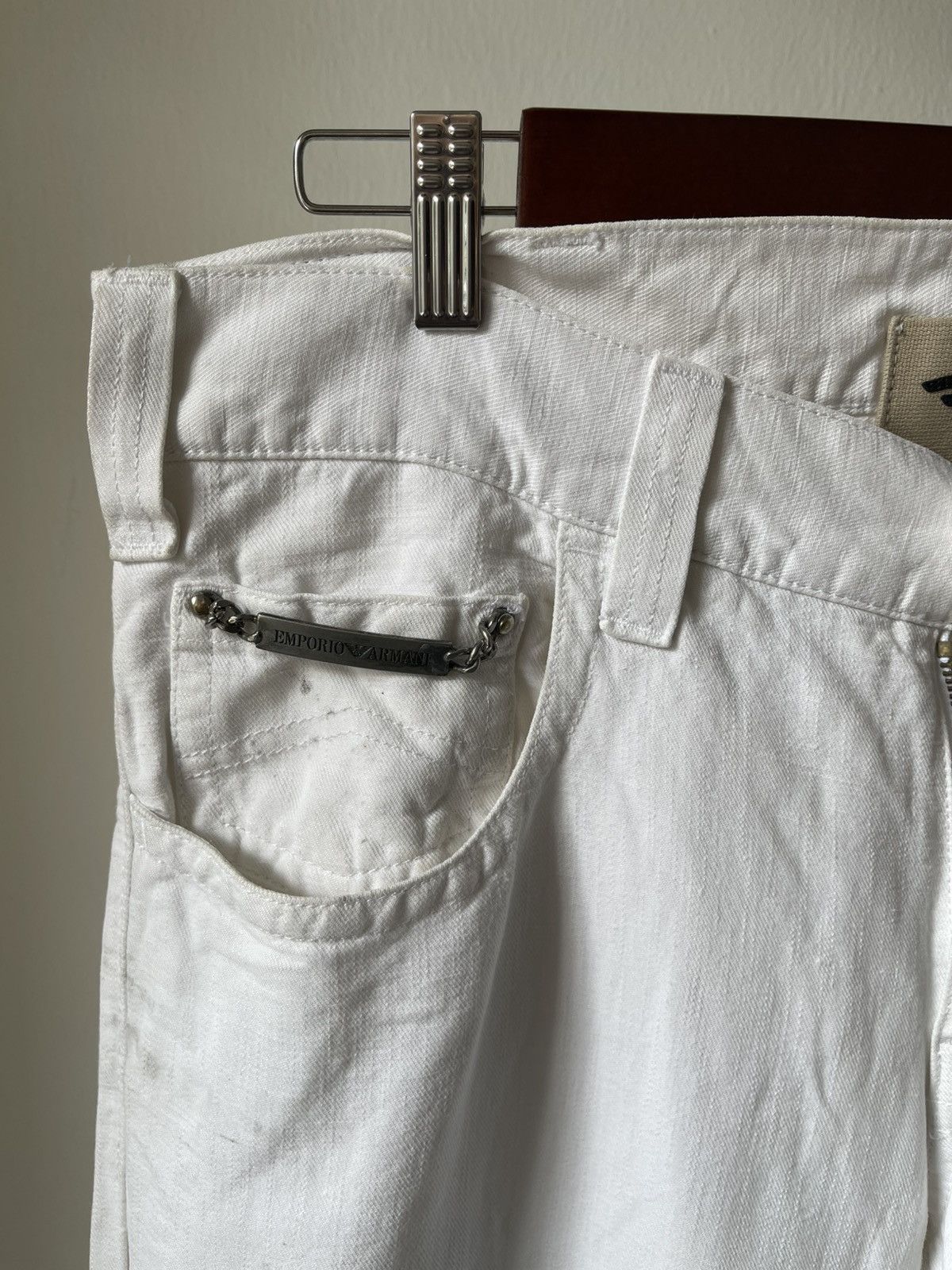 Emporio Armani Emporio Armani Metal Emblem Pocket White Denim Jeans 96 Size US 36 / EU 52 - 7 Thumbnail