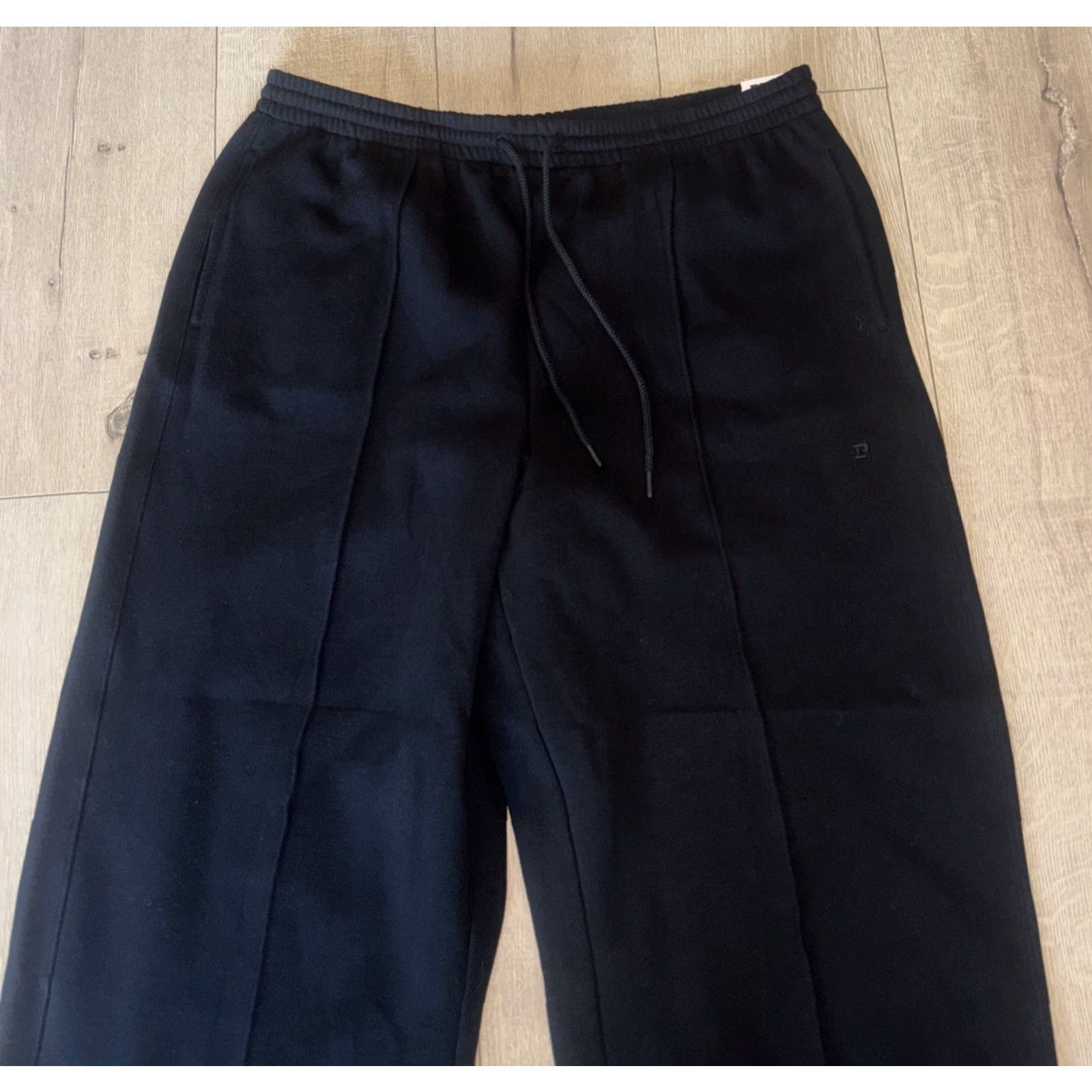Victoria's Secret Victoria's Secret Large Ivy Fleece Sweatpants Black Wide Leg Pleated PINK XXL NWT Size 40" / US 18 - 2 Thumbnail
