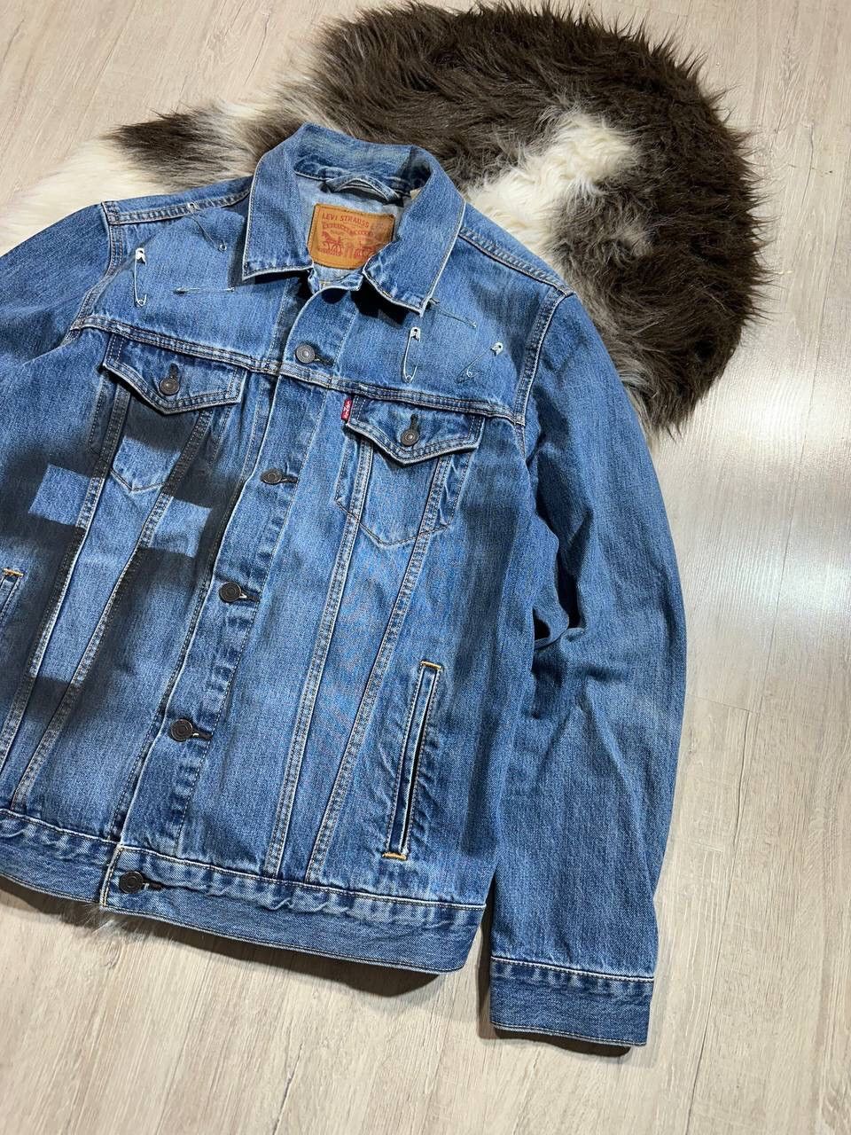 Levi's Vintage Levi’s Custom Denim Jacket Size US L / EU 52-54 / 3 - 4 Thumbnail