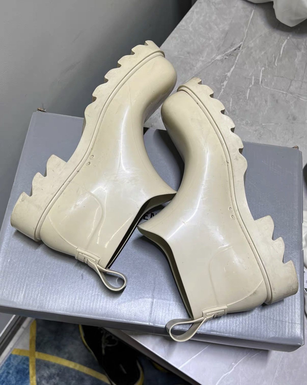 Bottega Veneta Bottega Veneta Ankle Rain Boots J42 Size US 9.5 / EU 42-43 - 5 Thumbnail