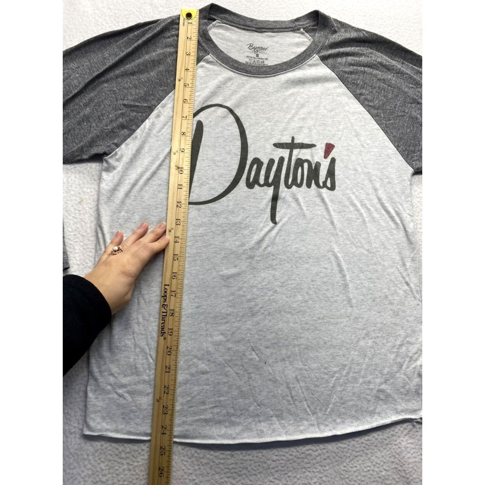 Vintage VINTAGE Bygone Dayton’s Shirt Womens Small 3/4 Sleeve Grey Cotton Blend T-Shirt Womens, Daytons, 5112, Pre-Owned Like New Size S / US 4 / IT 40 - 5 Thumbnail