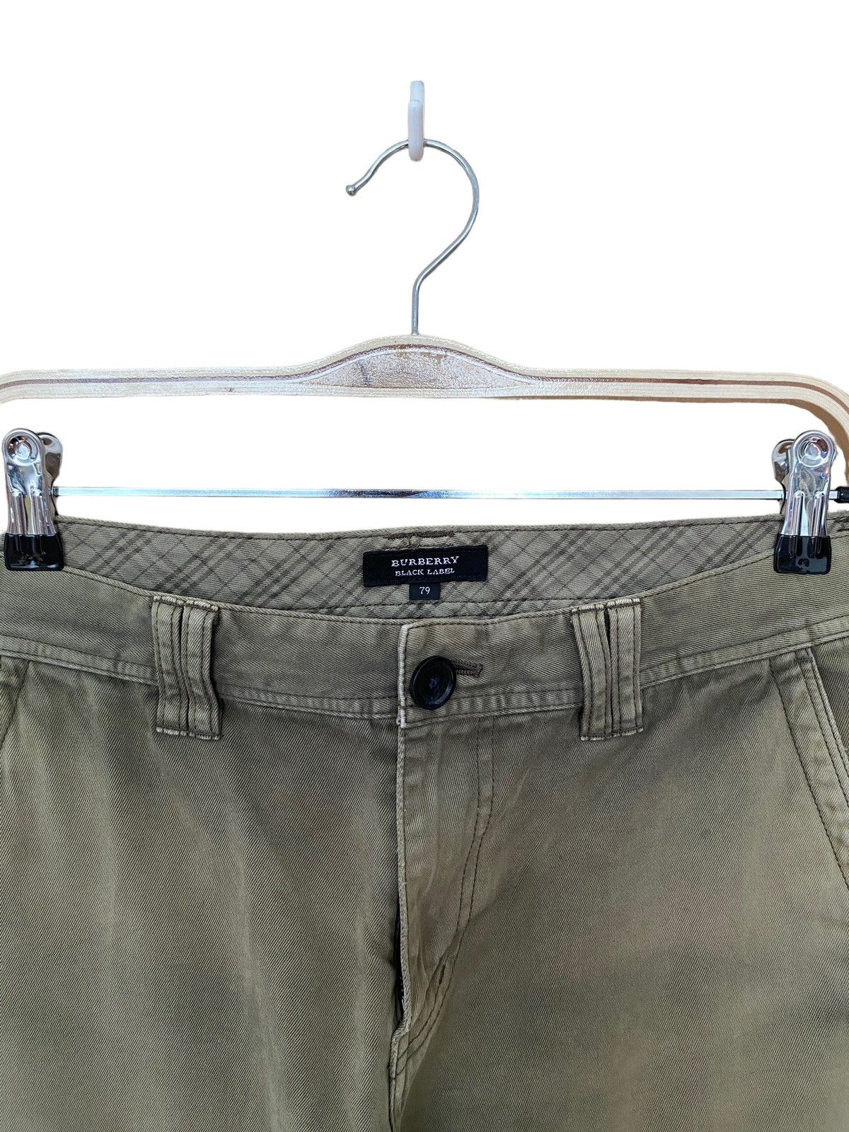 Burberry × Designer × Vintage Vintage Brand Burberry Sun Faded Short Pants 2000s Size US 34 / EU 50 - 7 Thumbnail
