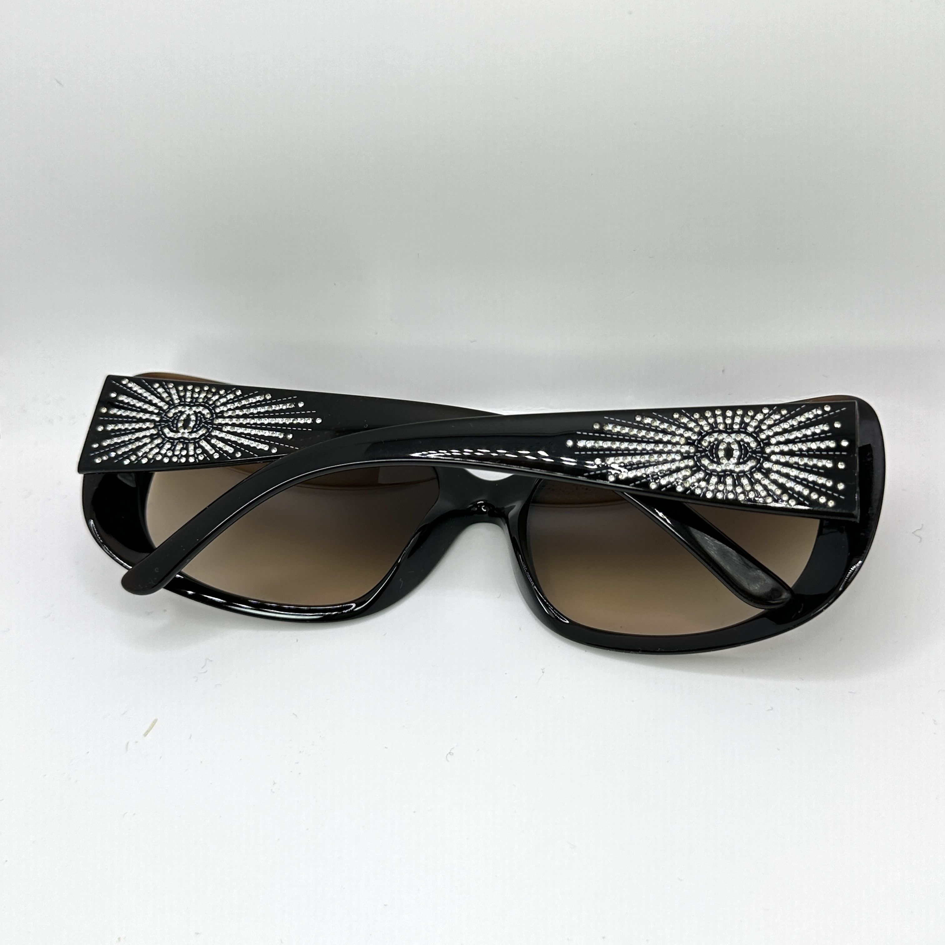 Chanel × Vintage Vintage Chanel Swarovski Crystal CC Logo 00s Sunglasses Size ONE SIZE - 7 Thumbnail
