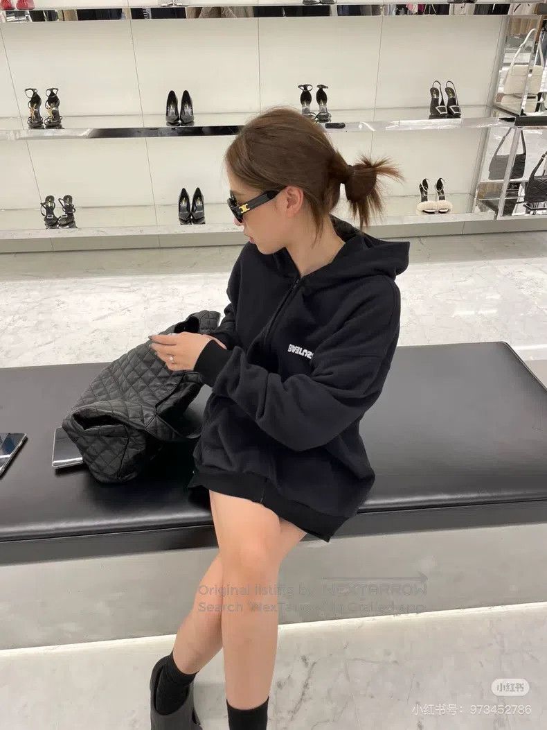 Balenciaga Balenciaga Reversed logo embroidery zip-up hoodie Size US M / EU 48-50 / 2 - 7 Thumbnail
