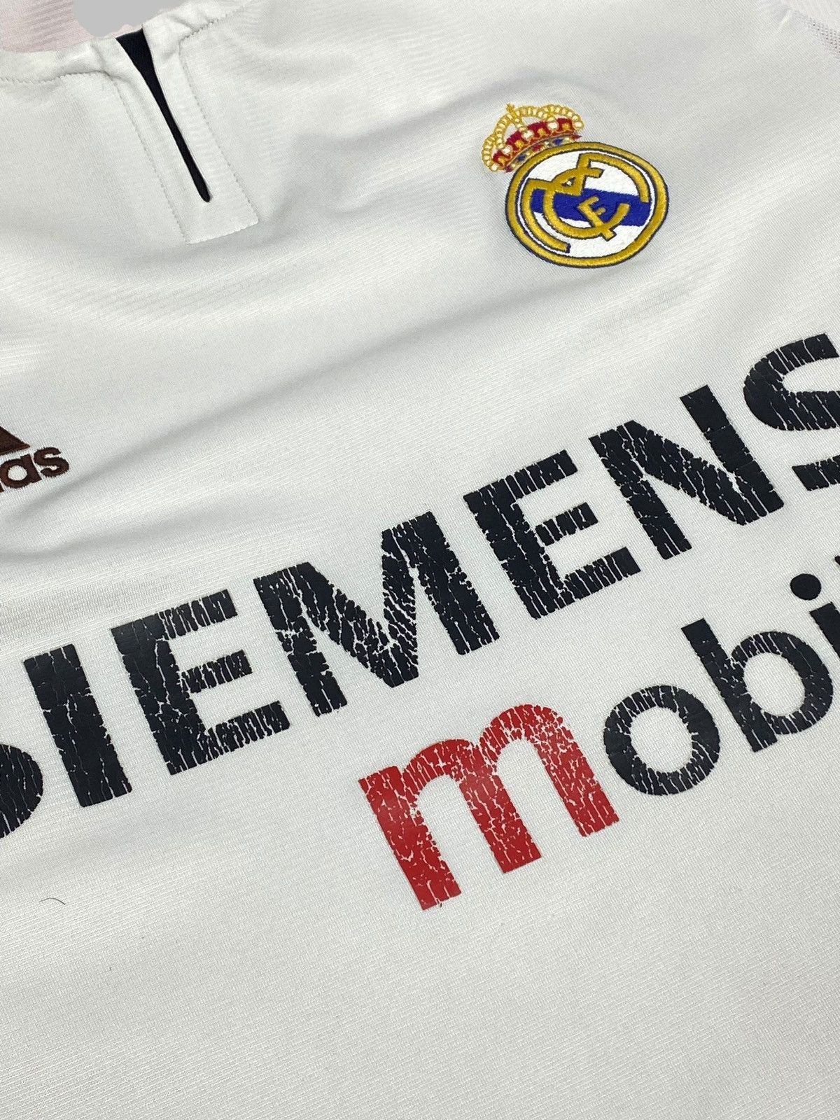 Vintage Vintage Adidas Real Madrid 2003/04 Home Soccer Jersey Size US L / EU 52-54 / 3 - 14 Thumbnail