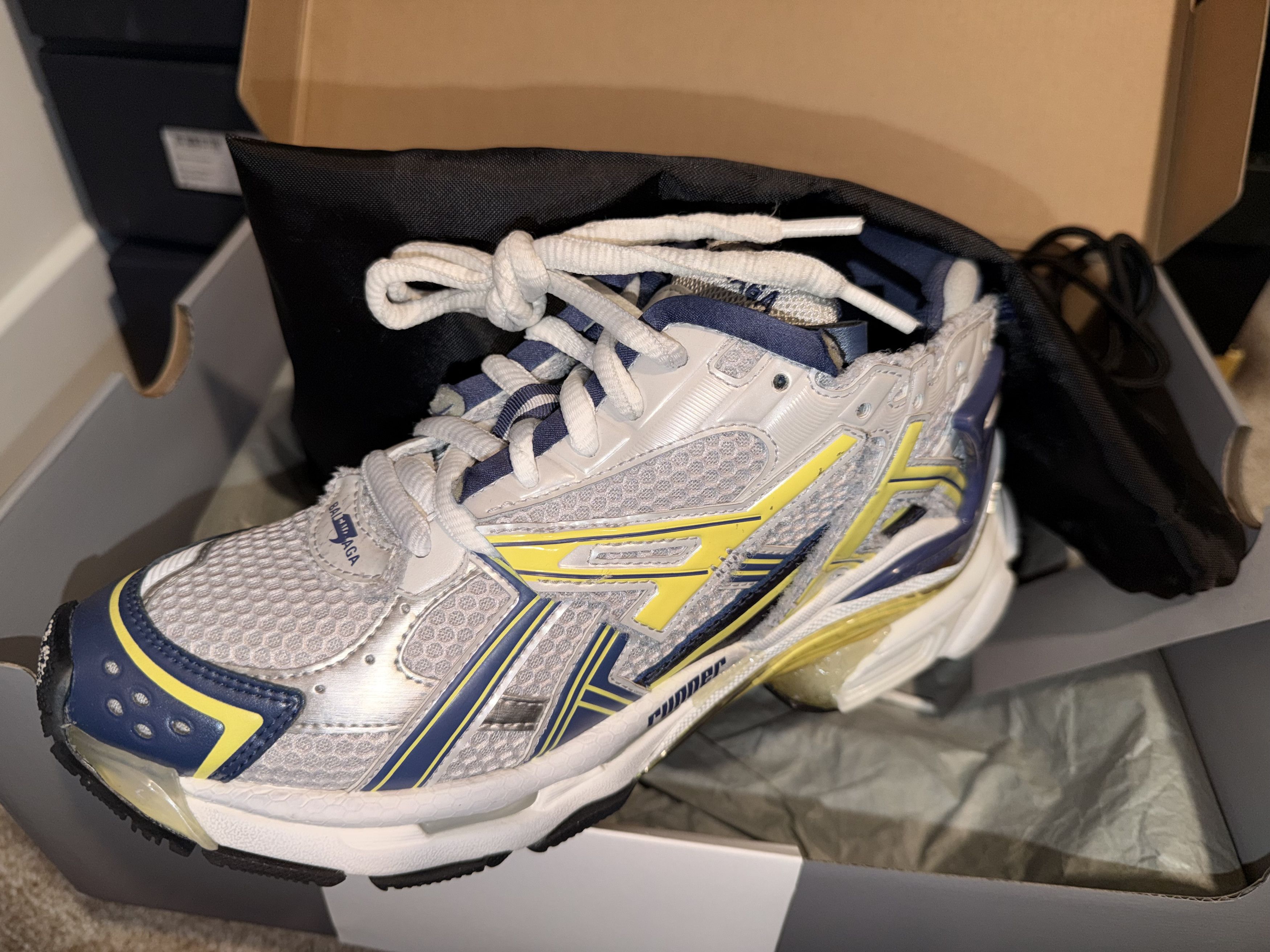 Balenciaga Balenciaga Runners Size US 7 / EU 40 - 1 Thumbnail