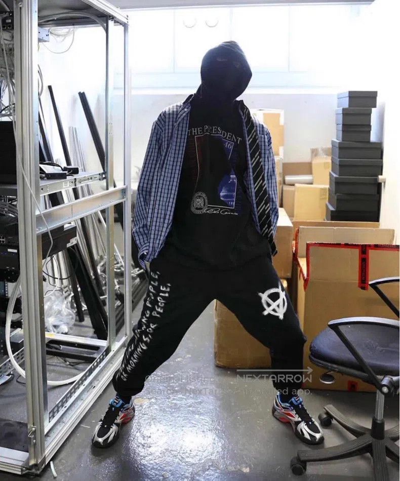 Vetements Vetements President Black Mask Hoodie Long Sleeve Sweatshi Size US XS / EU 42 / 0 - 9 Thumbnail
