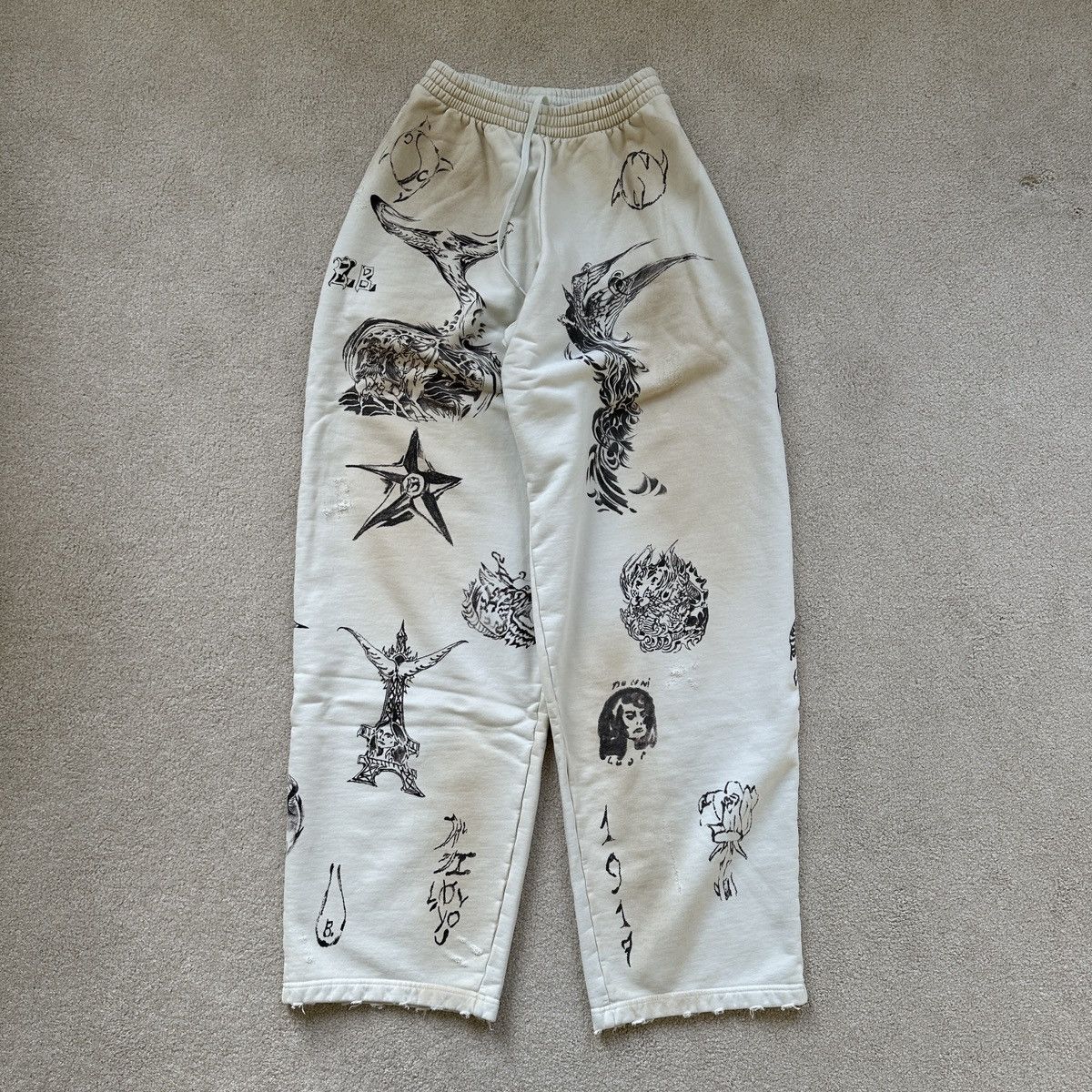 image of Balenciaga Ss24 Tattoo Sweatpants in Light Beige, Men's (Size 30)