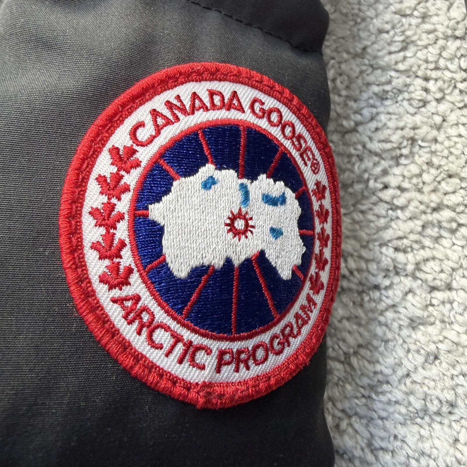 Canada Goose Canada Goose Wyndham Size XL Fusion Fits L Size US L / EU 52-54 / 3 - 3 Thumbnail