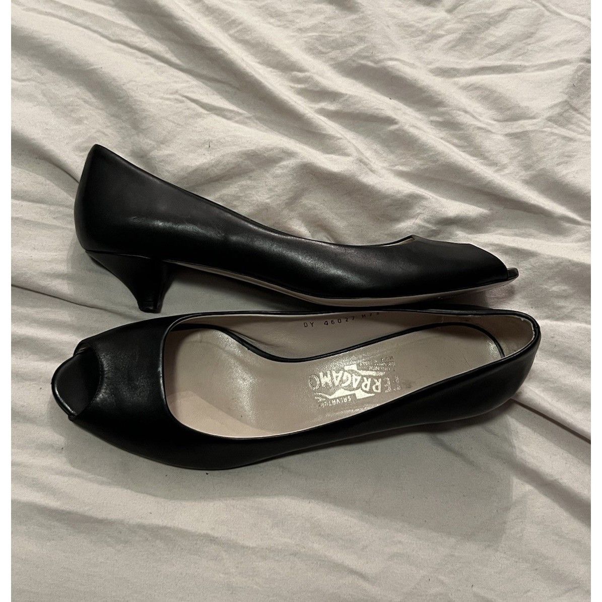 Salvatore Ferragamo Salvatore Ferragamo Kitten Heels Size 10 US Black Leather Size US 10 / IT 40 - 3 Thumbnail