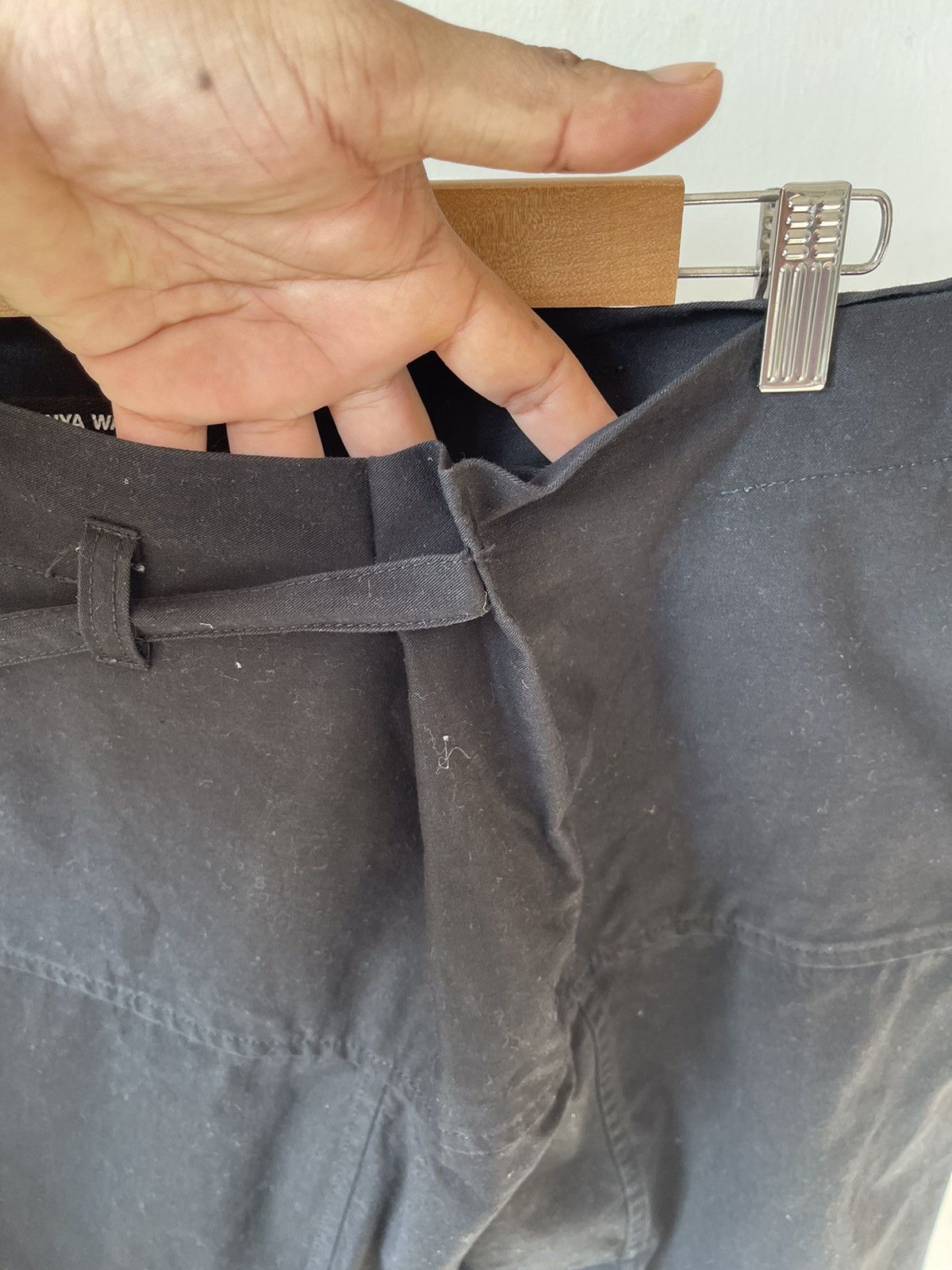 Comme des Garcons Homme AD2004 Junya Watanabe Asymmetric Jorts Style Pants Size US 34 / EU 50 - 11 Thumbnail
