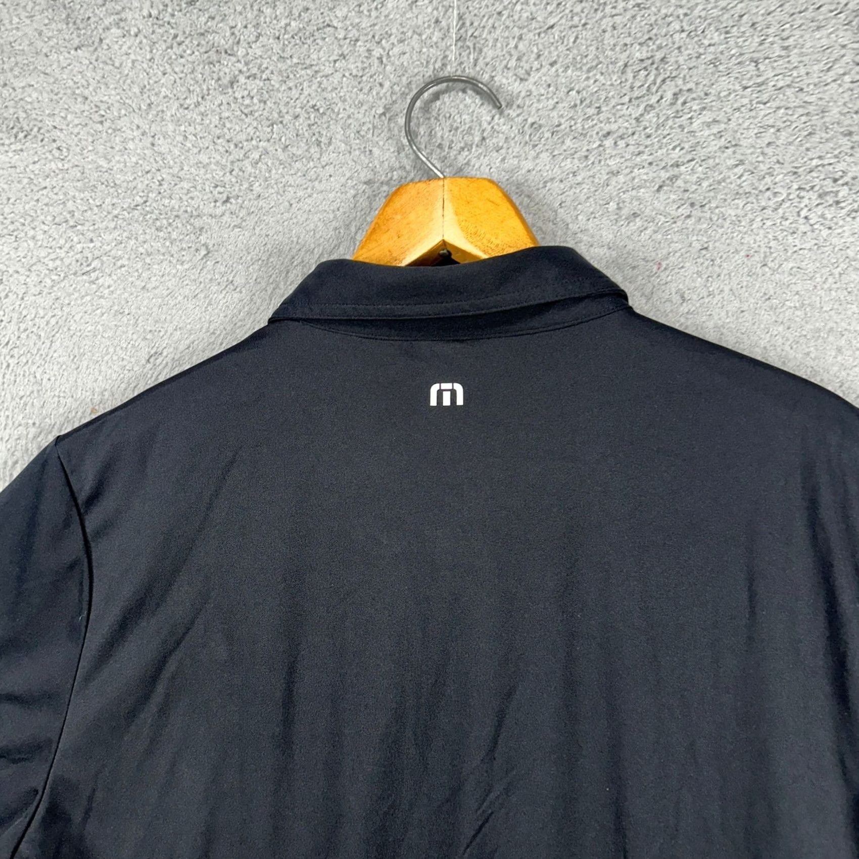 TravisMathew Travis Mathew Golf Polo XL Black Athletic Logo Short Sleeve Mens Size US XL / EU 56 / 4 - 6 Thumbnail
