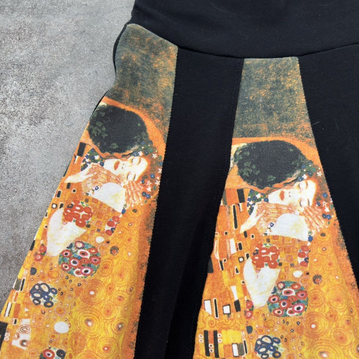Hysteric Glamour × Japanese Brand × Vintage Amazing Vintage Art Gustav Klimt “The Kiss” Skirt Size 27" / US 4 / IT 40 - 2 Thumbnail