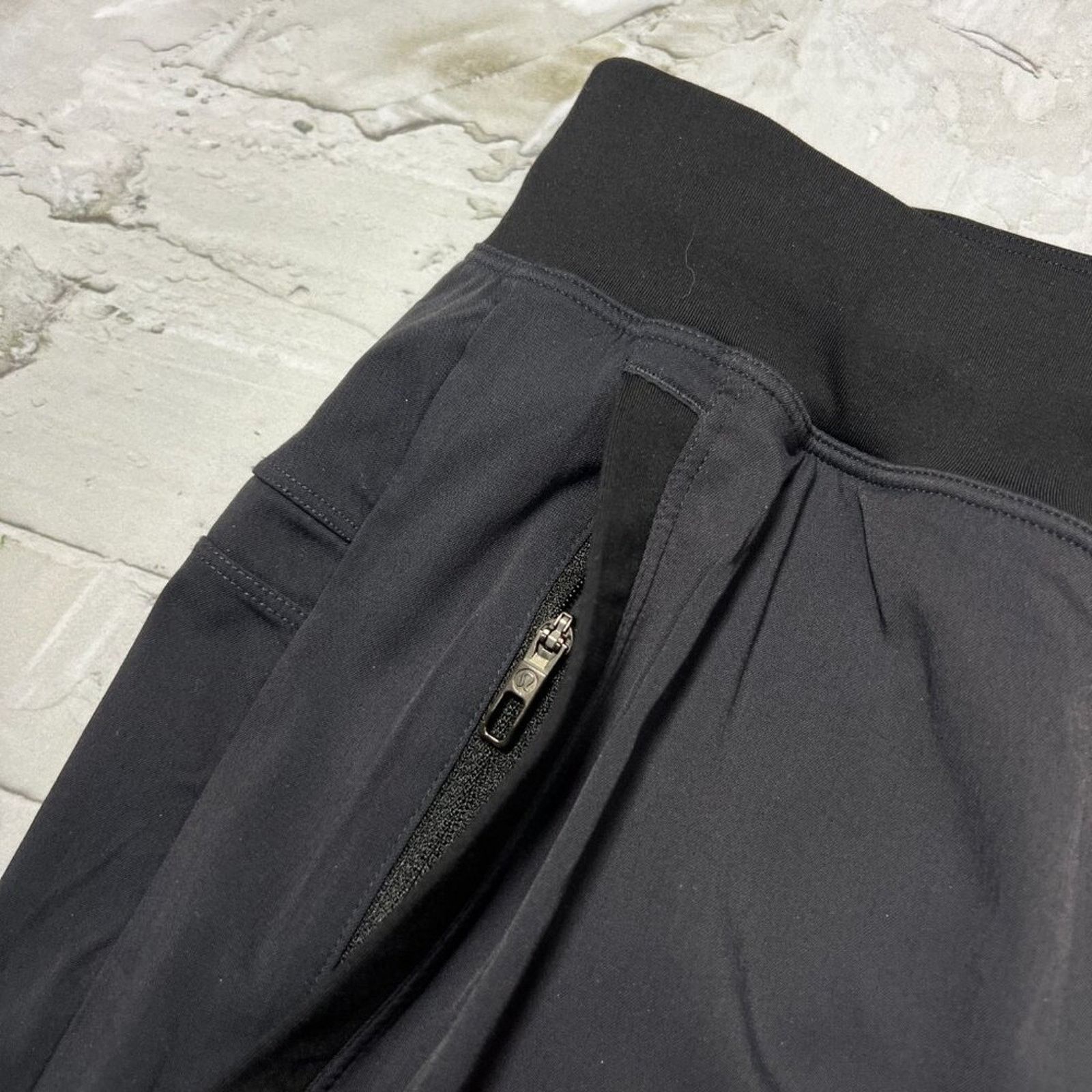 Lululemon Lululemon Great Wall Pant 32" SIZE M Black Gray Lightweight Size US 32 / EU 48 - 10 Thumbnail