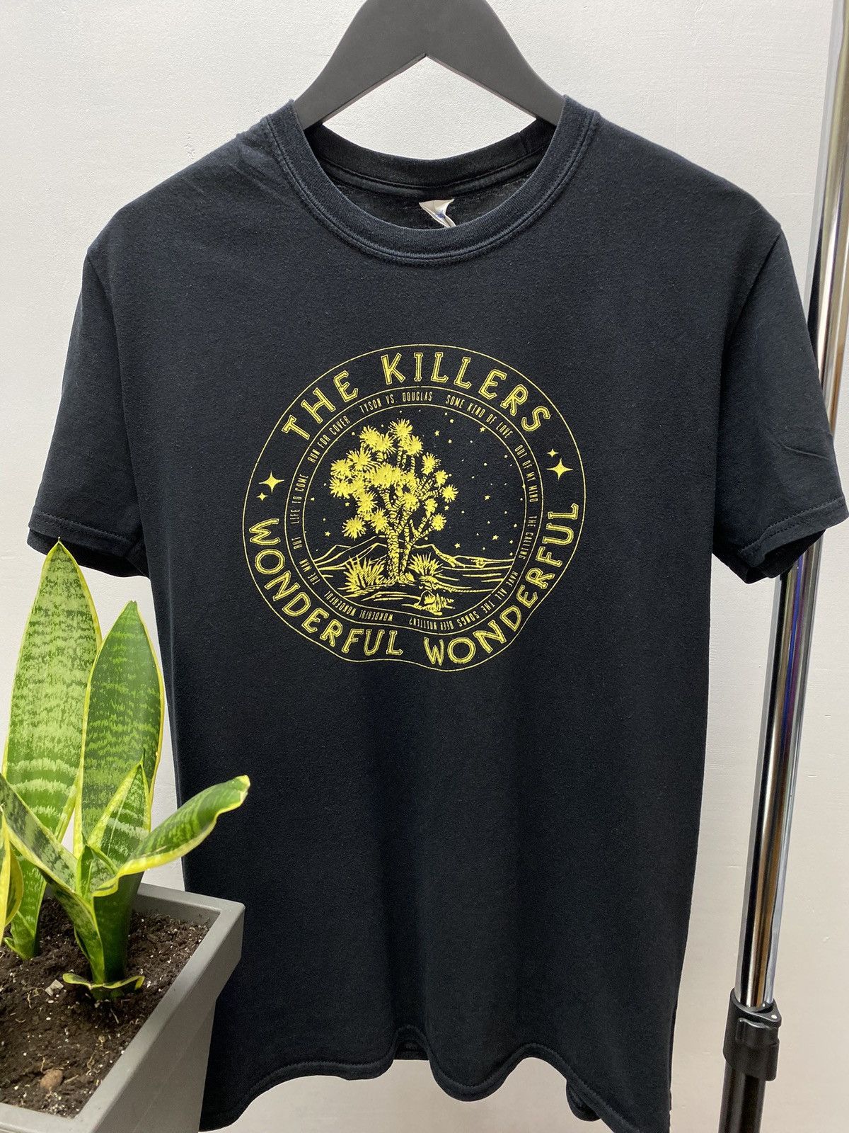 Band Tees The Killers Wonderful Wonderful Band T Shirt Size US L / EU 52-54 / 3 - 6 Thumbnail